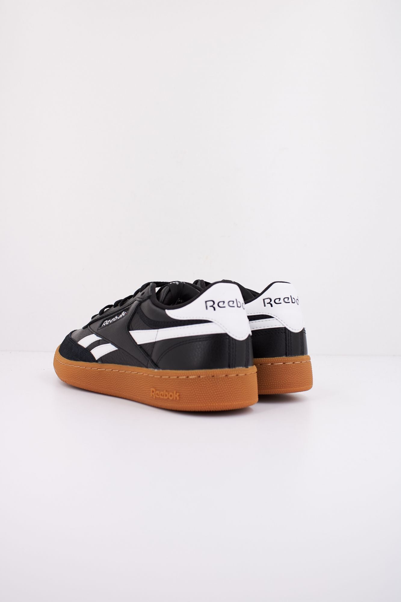 REEBOK CLUB C REVENGE VINTAGE en color NEGRO (4)