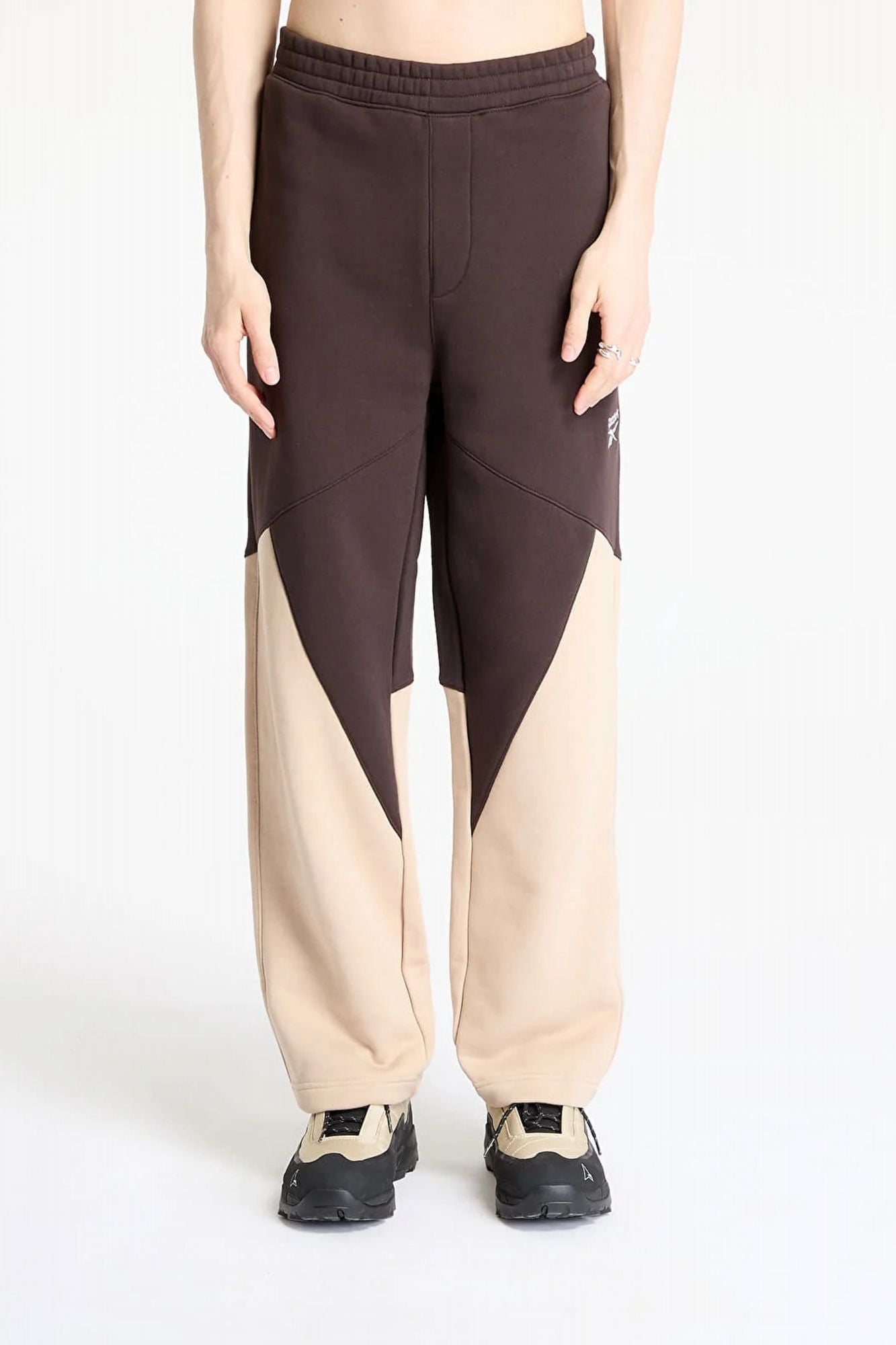 REEBOK WIDE LEG FT UNEARTHED PANTS UNISEX en color MARRON (1)