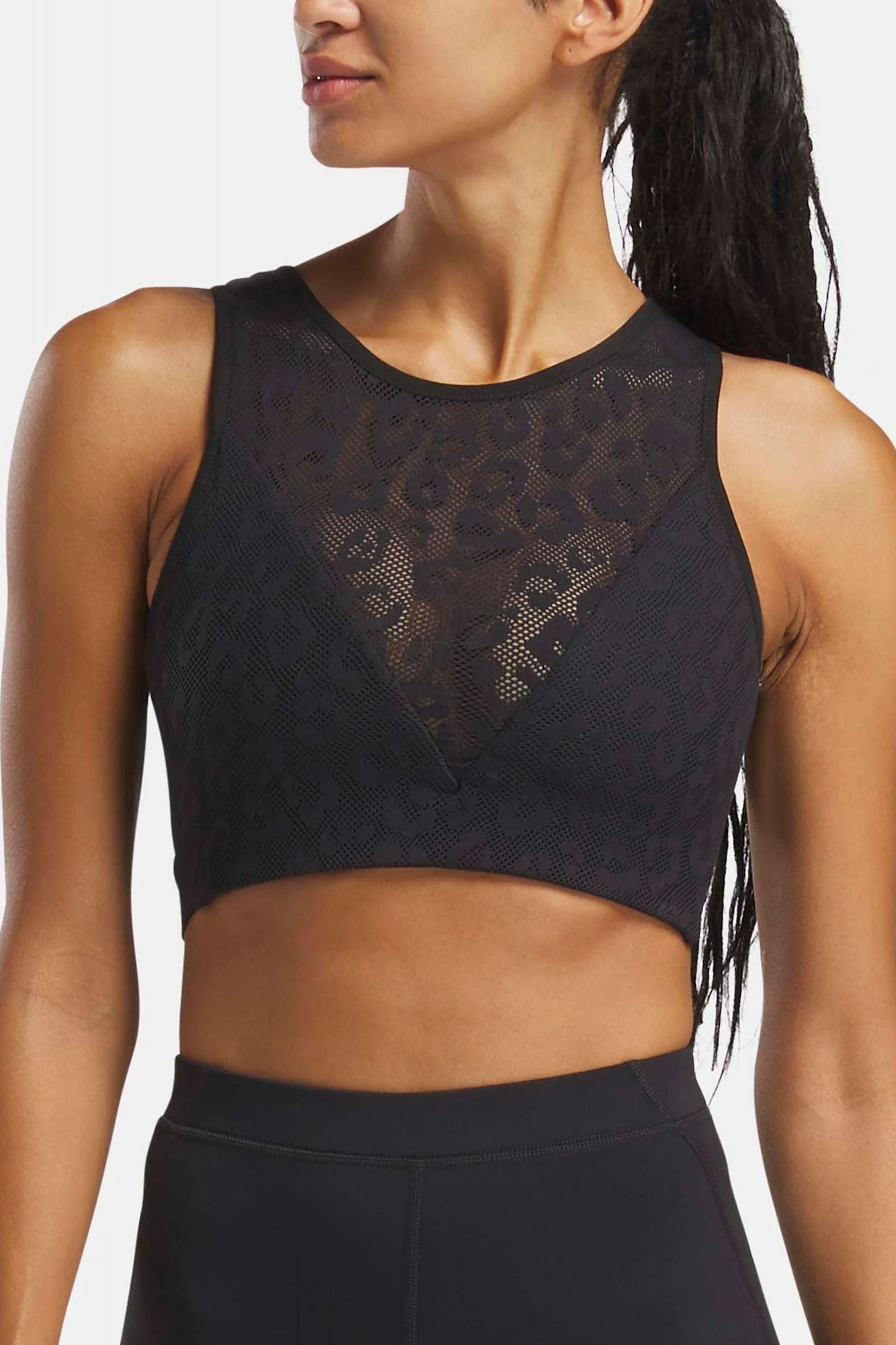 REEBOK MESH BRALETTE en color NEGRO (1)