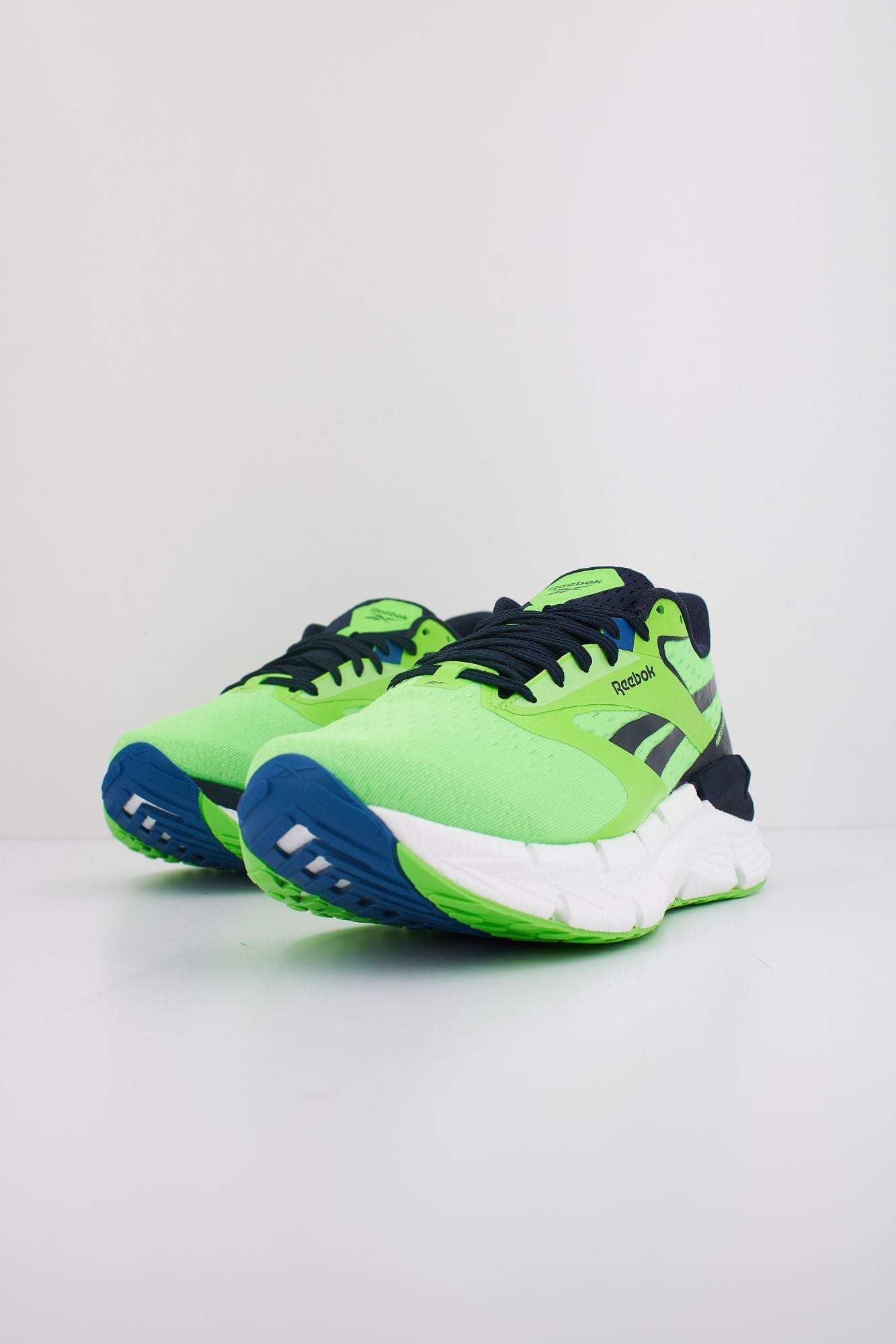 REEBOK FLOATZIG SYMMETROS en color VERDE (2)