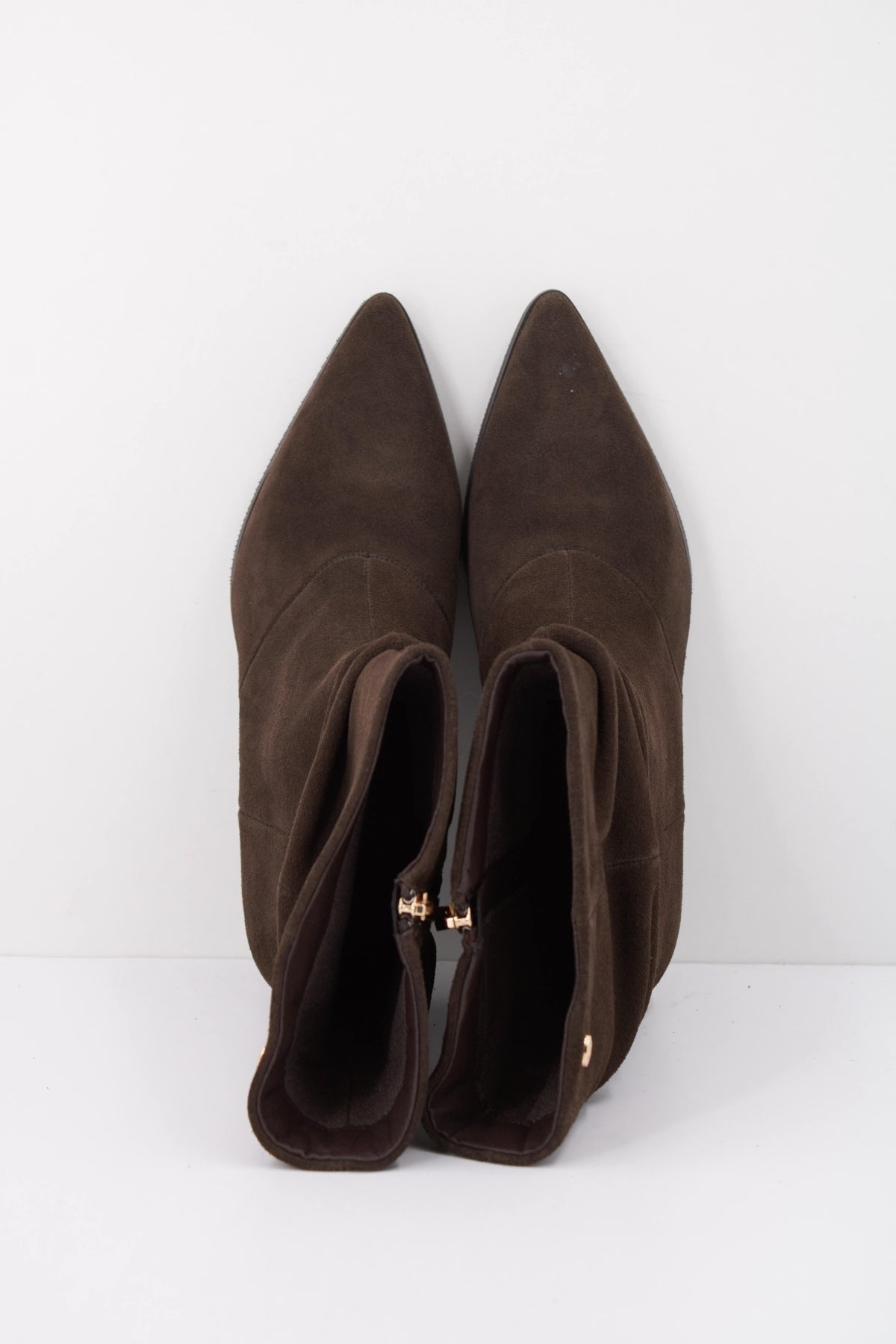 TOP3 BOTA CORTA ARRUGADA en color MARRON (3)