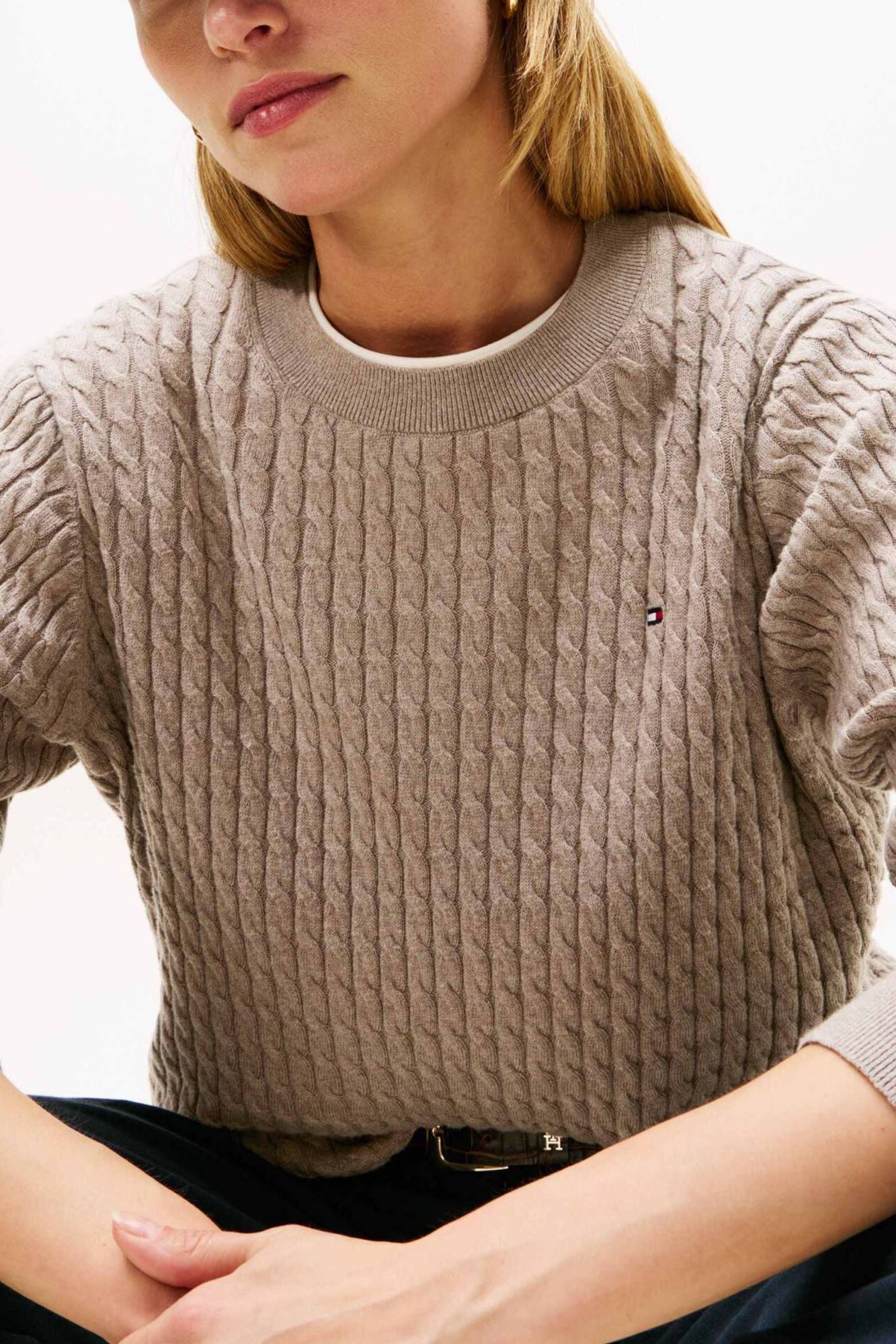 TOMMY HILFIGER CABLE C-NK LS SWEATER en color MARRON (4)