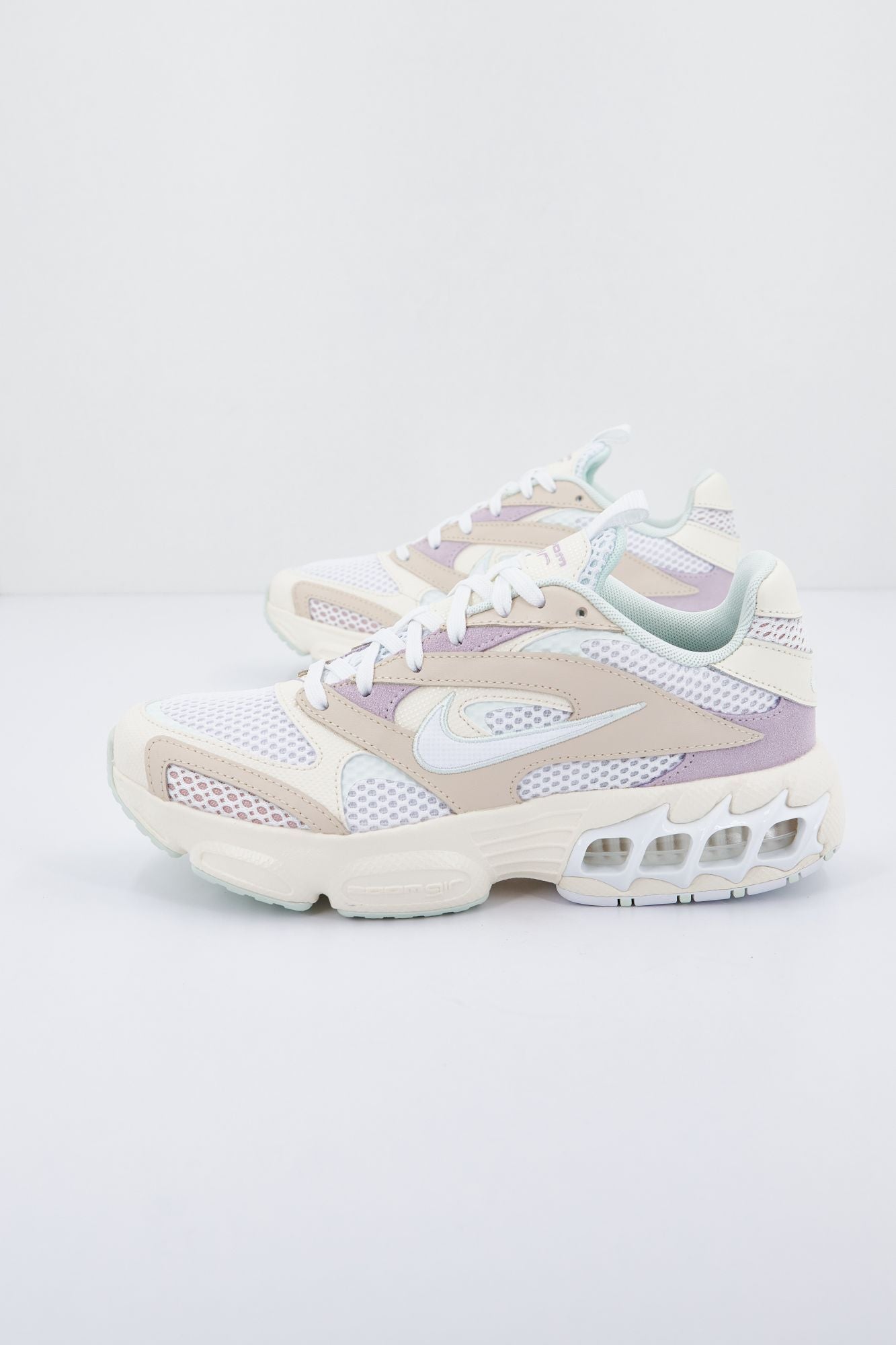 NIKE ZOOM AIR FIRE WOMEN'S S en color BLANCO (2)