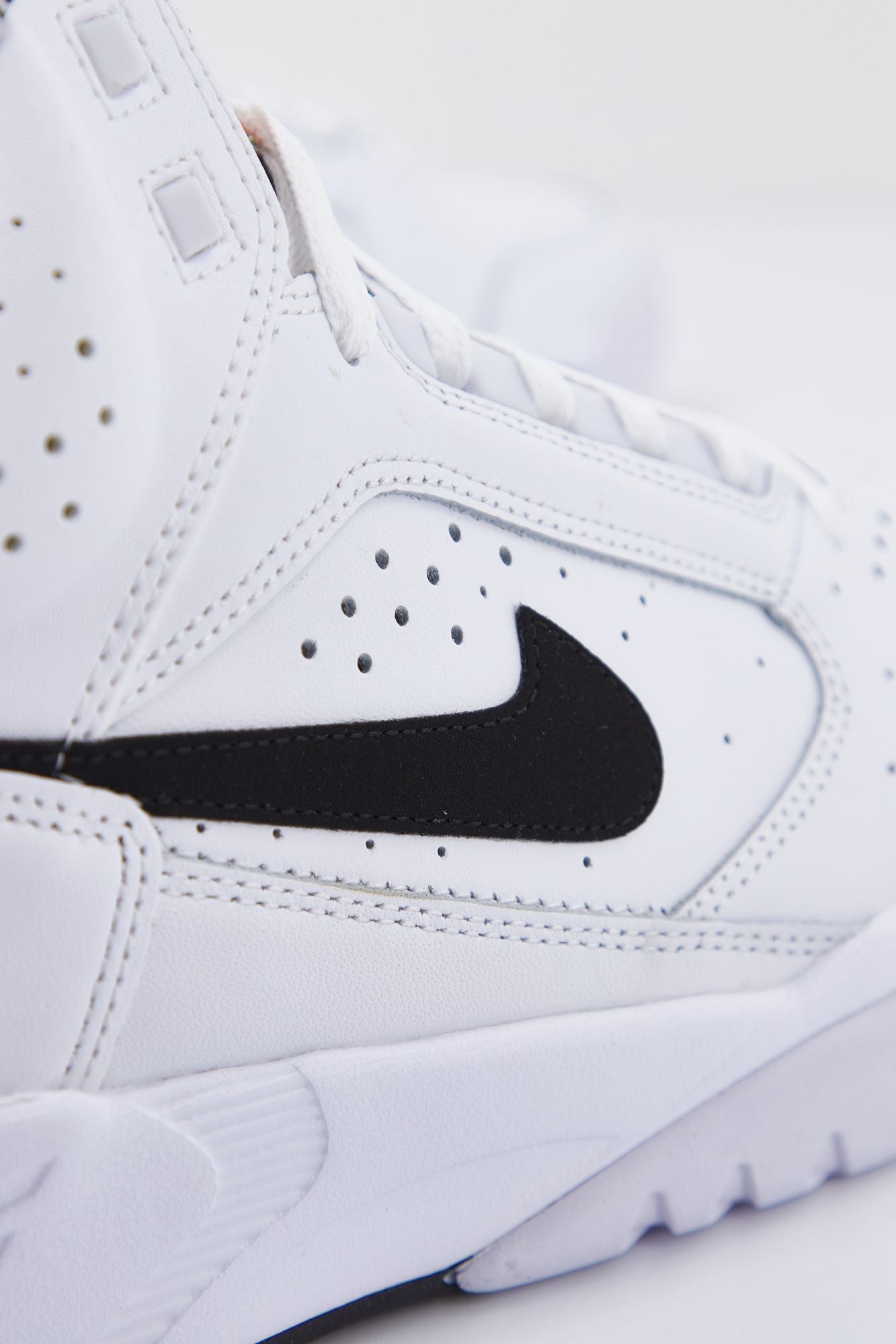 NIKE NIKE AIR FLIGHT LITE MID MEN en color BLANCO (4)