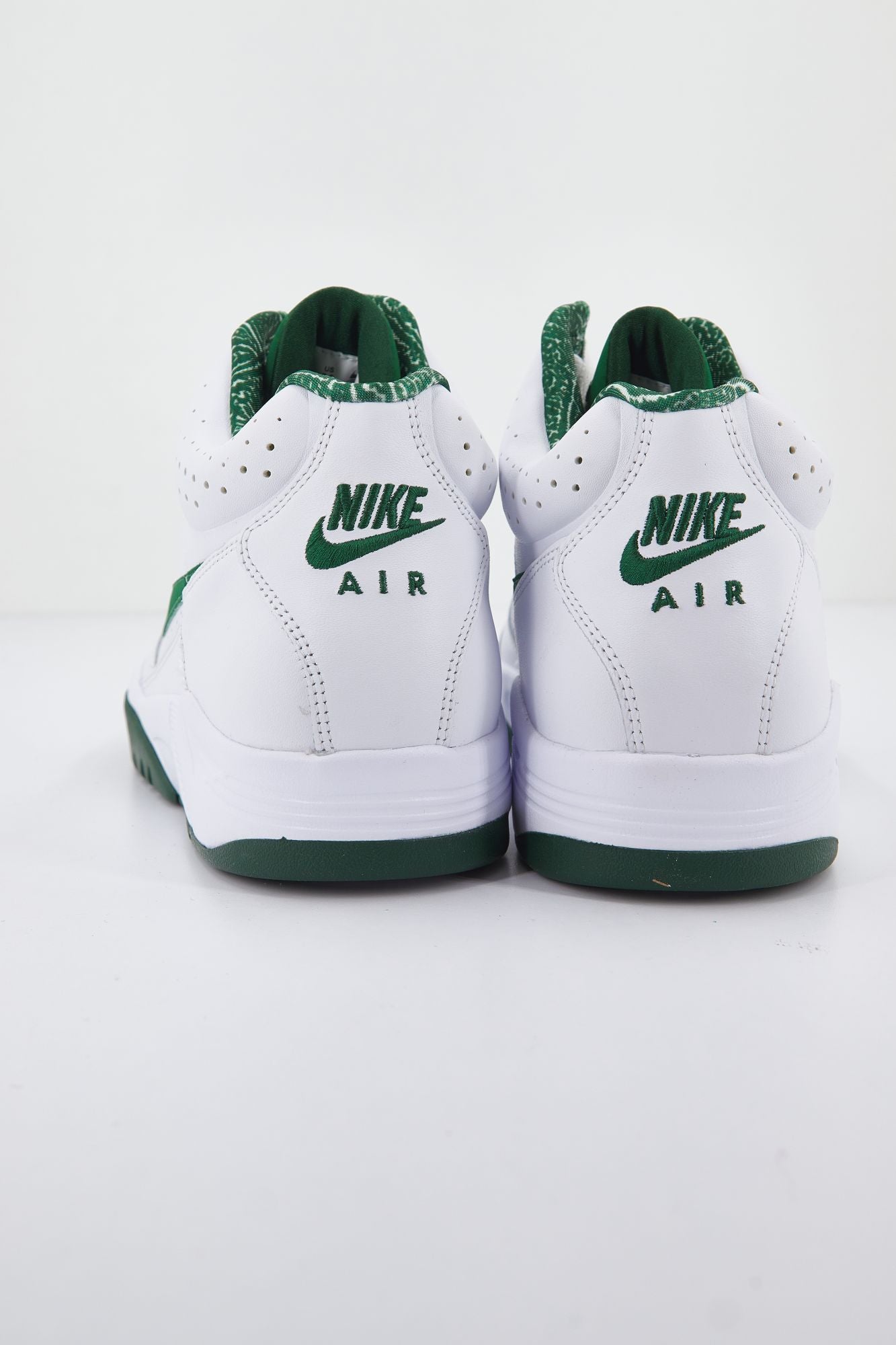 NIKE AIR FLIGHT LITE MID MEN en color BLANCO (3)