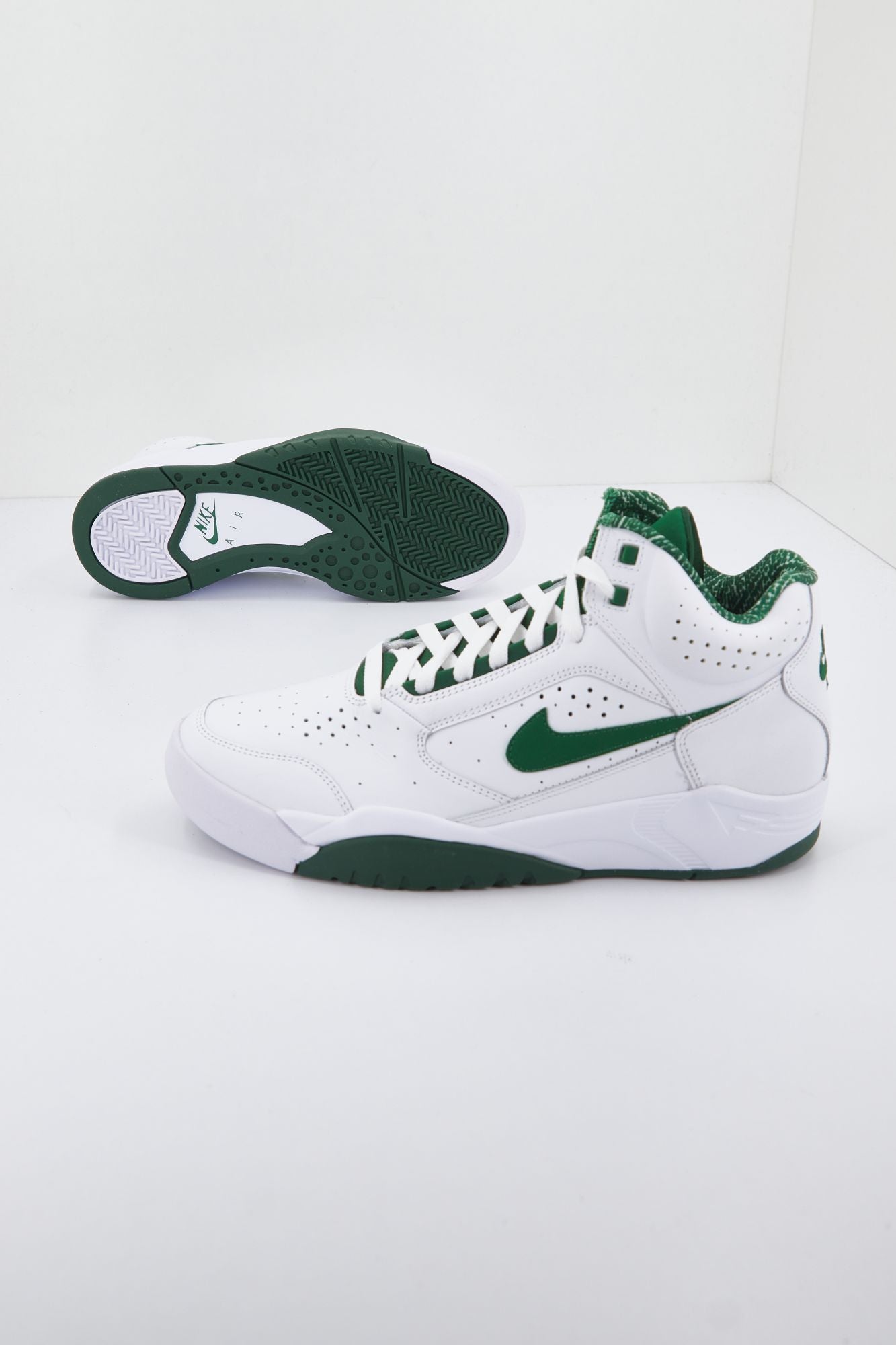 NIKE AIR FLIGHT LITE MID MEN en color BLANCO (4)
