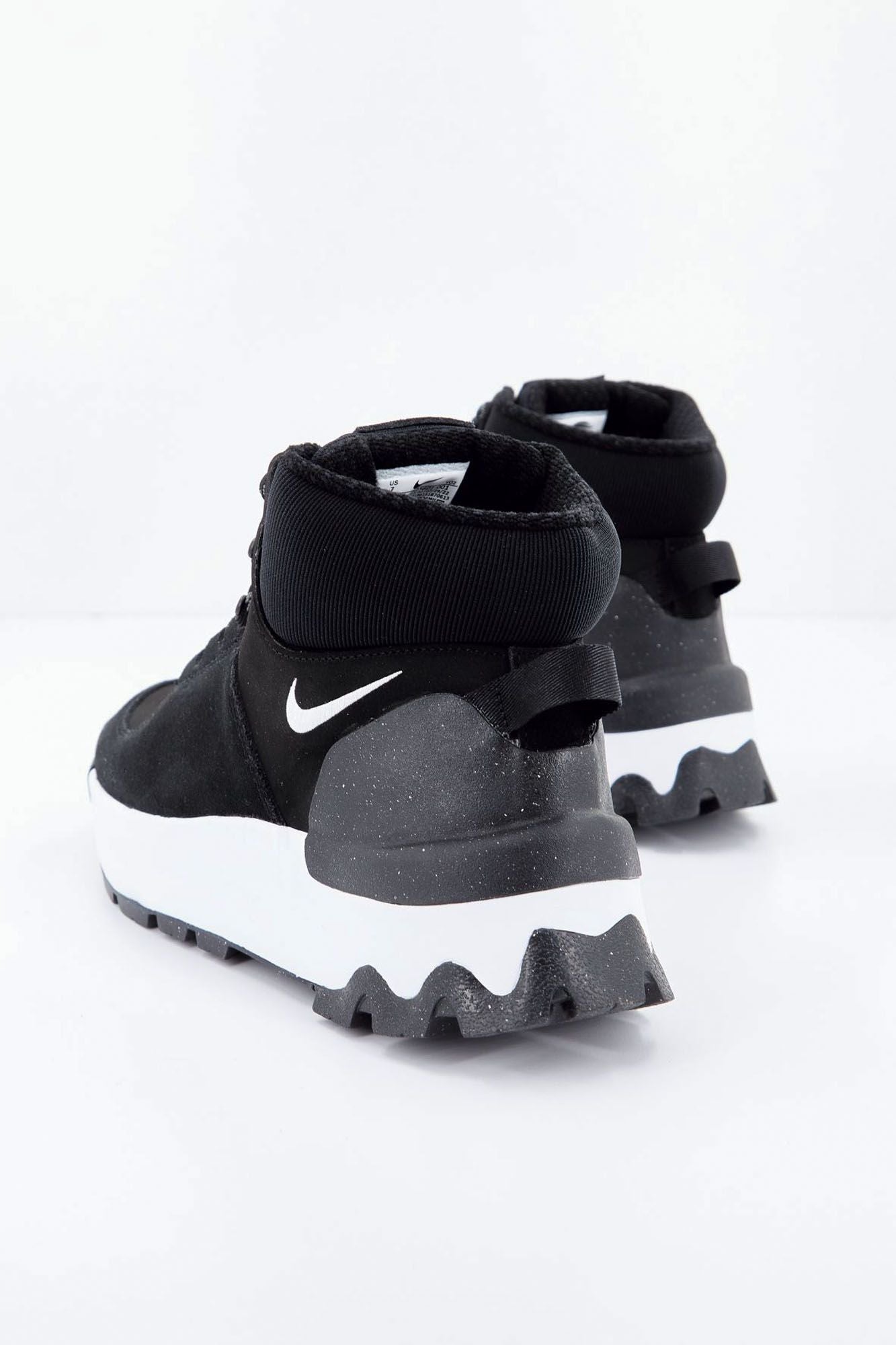 NIKE CITY BOOT WOMEN en color NEGRO (3)