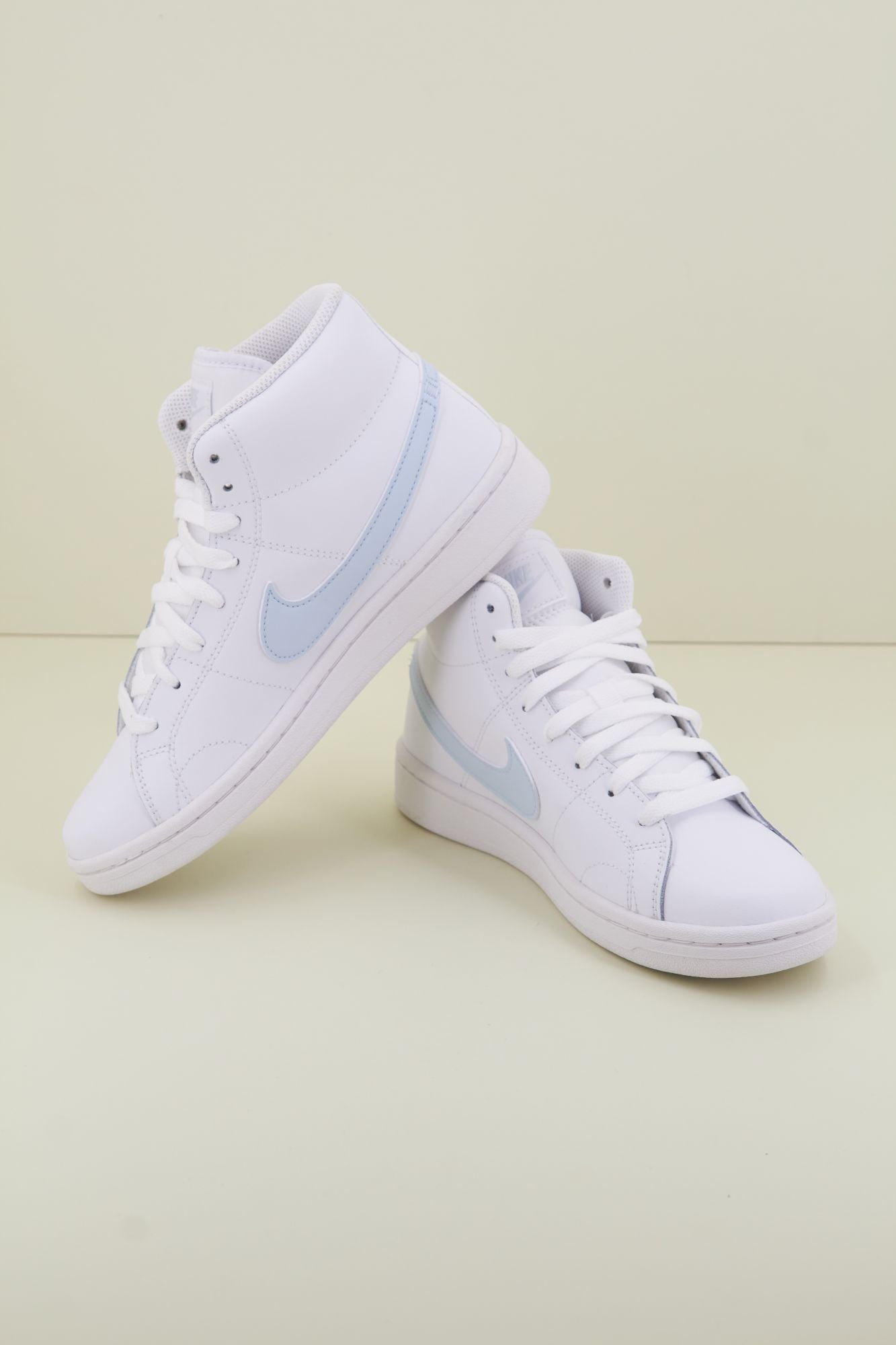 NIKE COURT ROYALE 2 MID en color BLANCO (2)