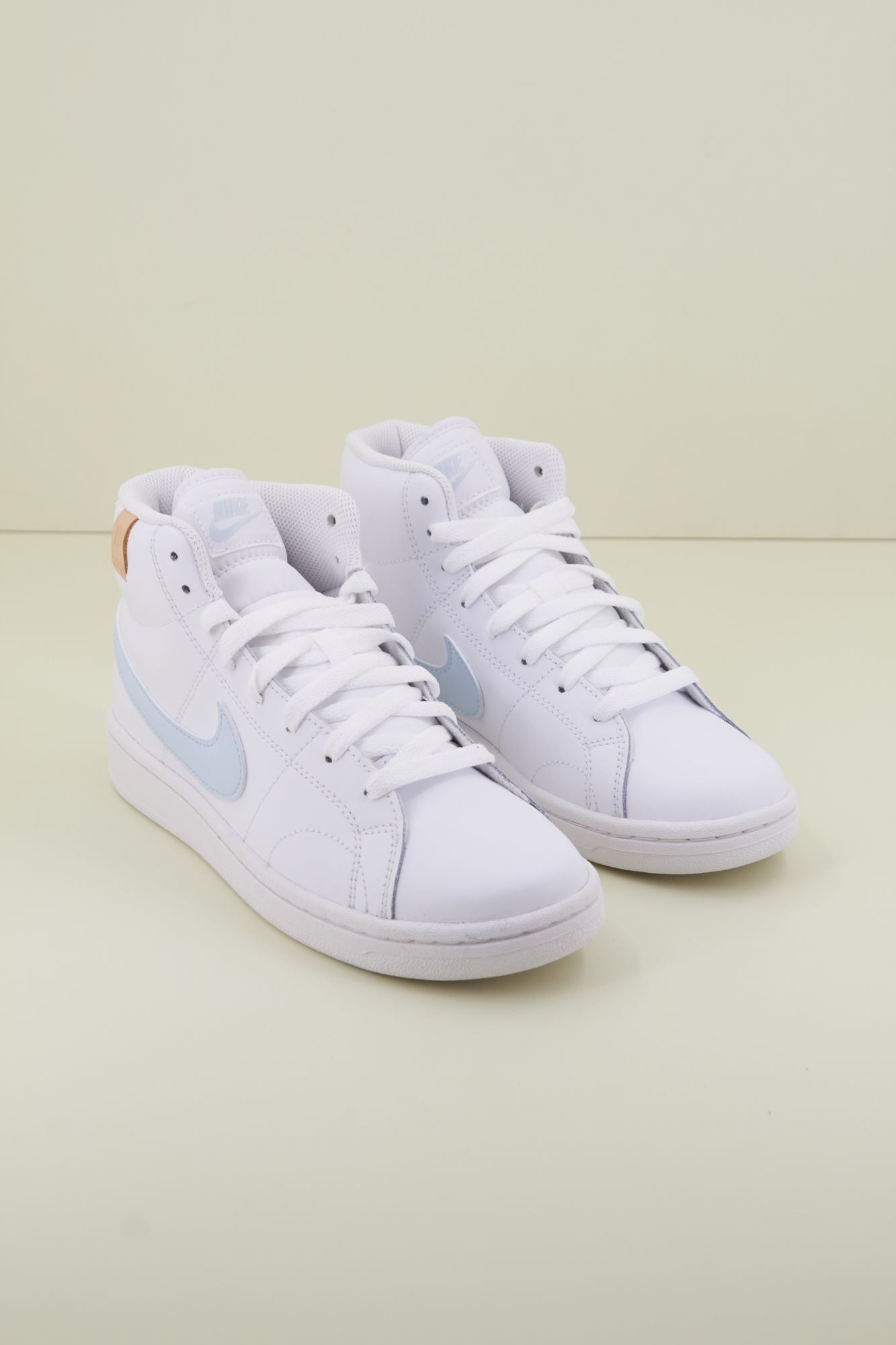NIKE COURT ROYALE 2 MID en color BLANCO (3)