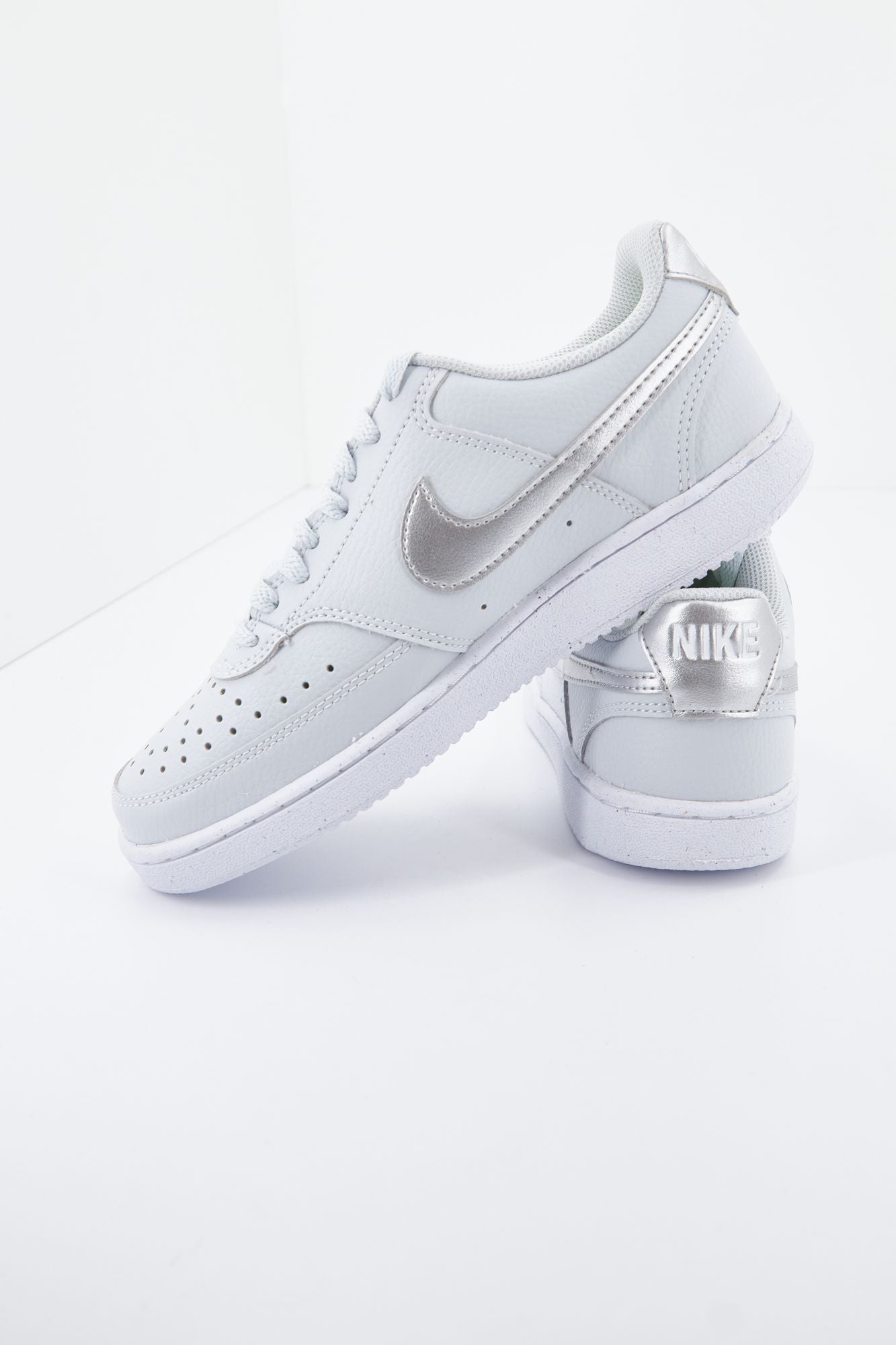 NIKE COURT VISION LOW BE WOM en color AZUL (2)