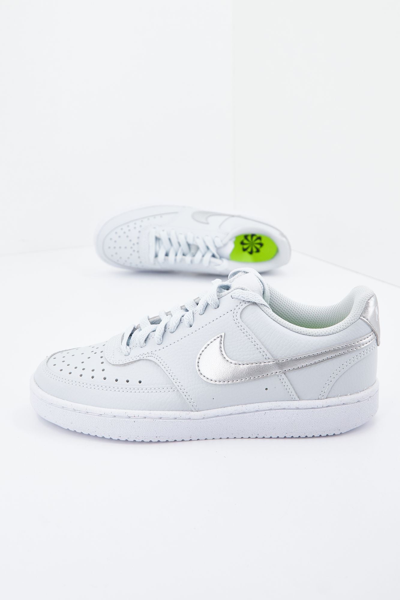 NIKE COURT VISION LOW BE WOM en color AZUL (3)