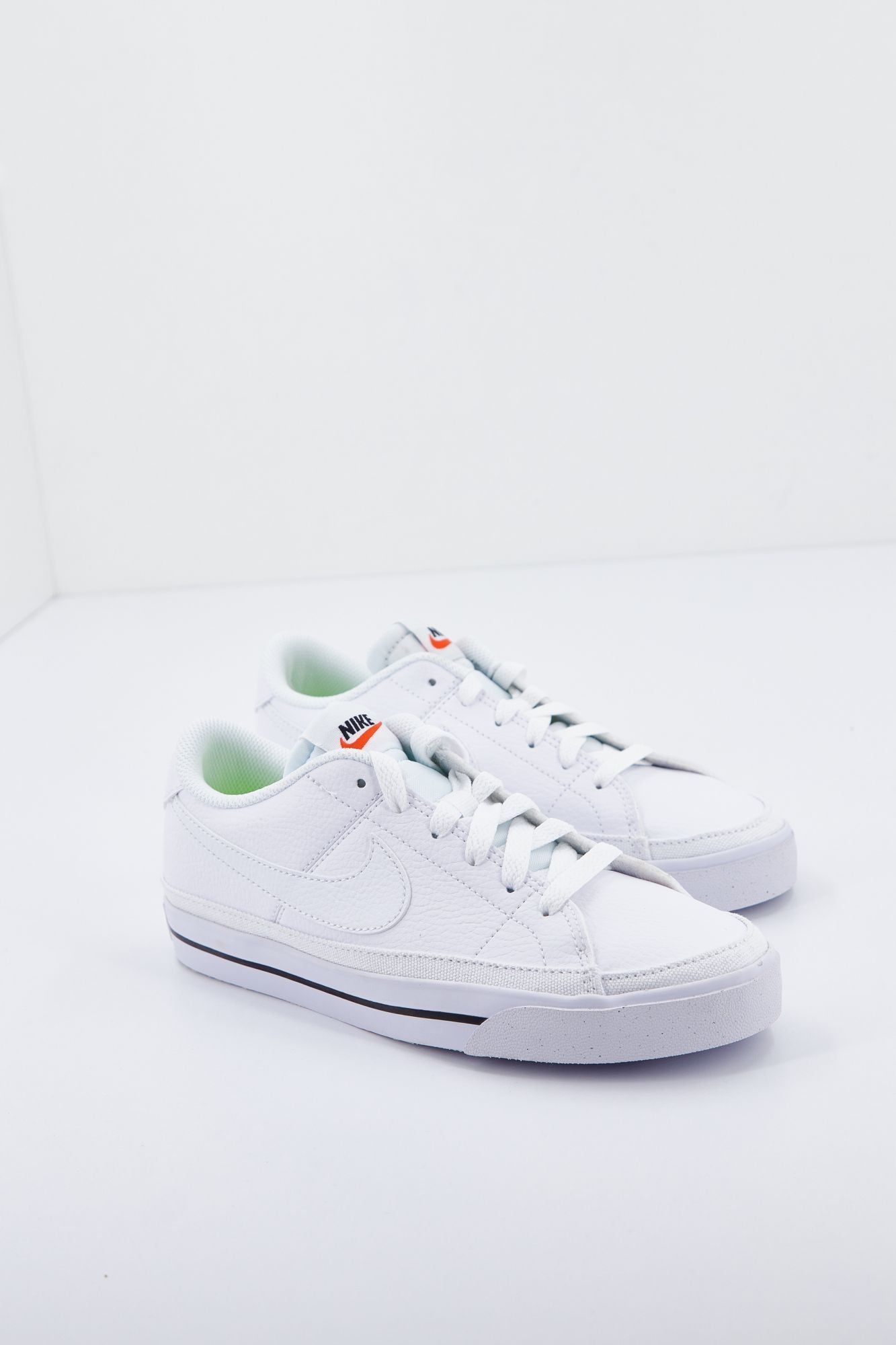 NIKE COURT LEGACY NEXT NATUR en color BLANCO (2)