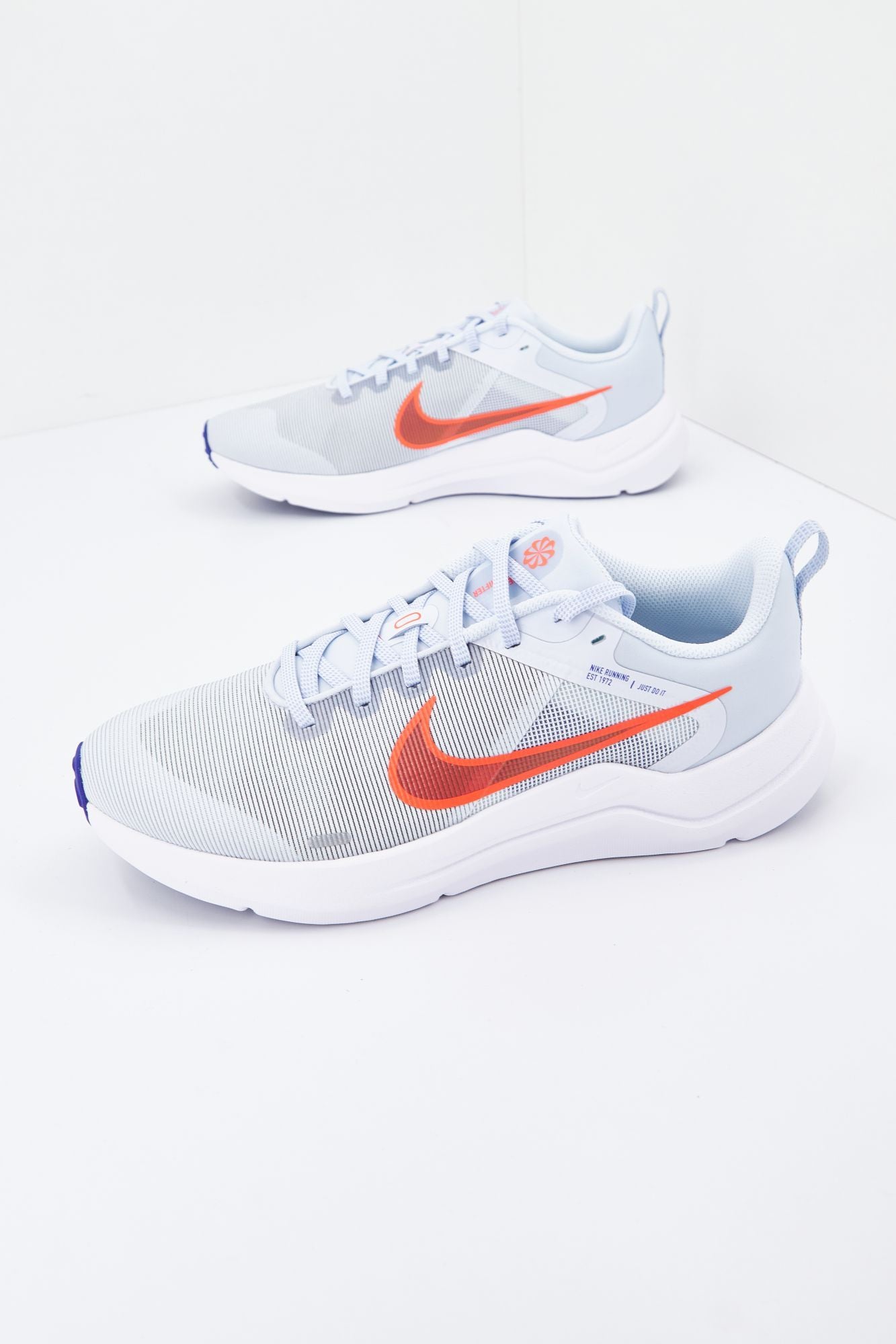 NIKE DOWNSHIFTER 12 C/O en color AZUL (1)