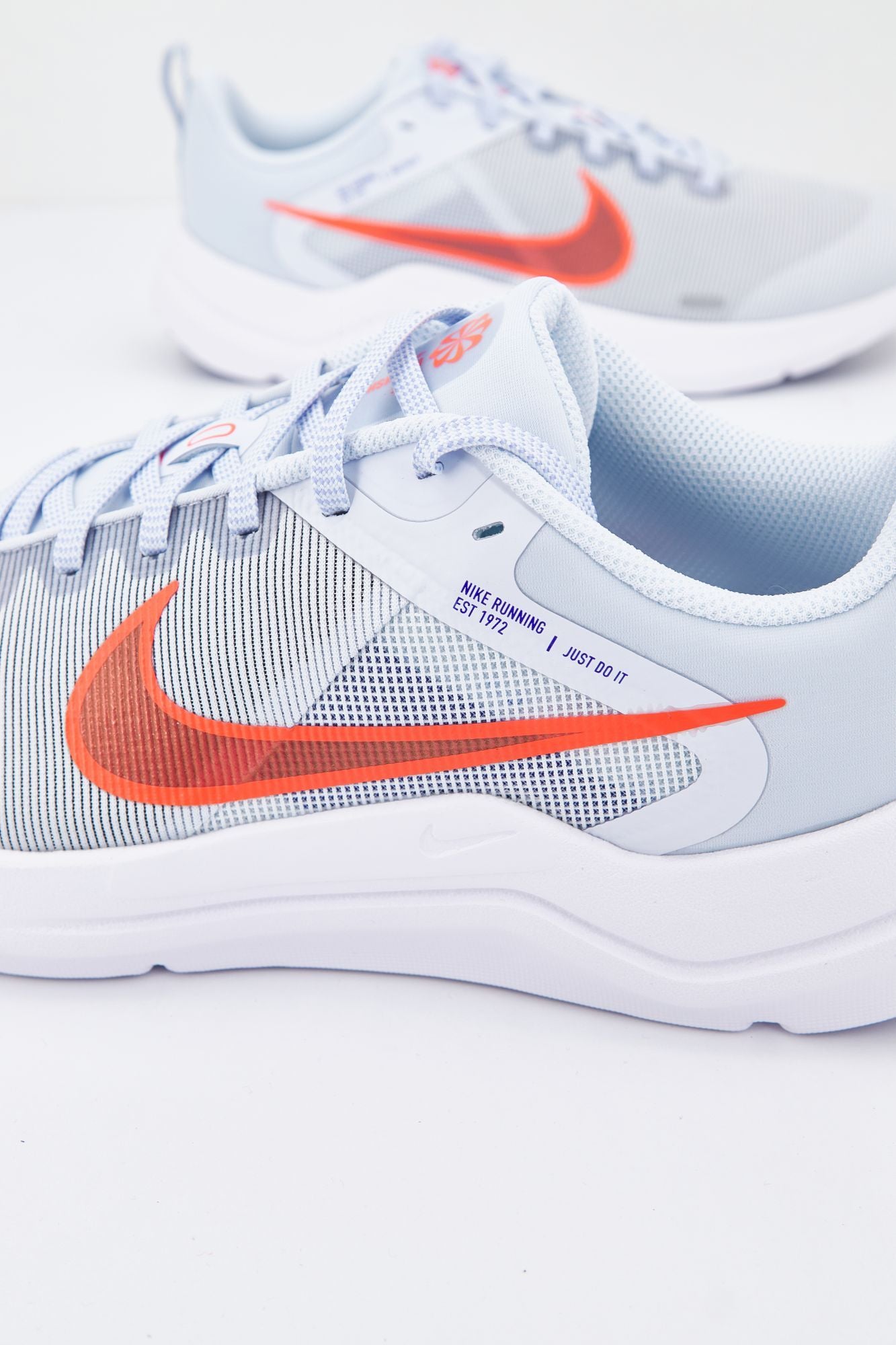 NIKE DOWNSHIFTER 12 C/O en color AZUL (2)