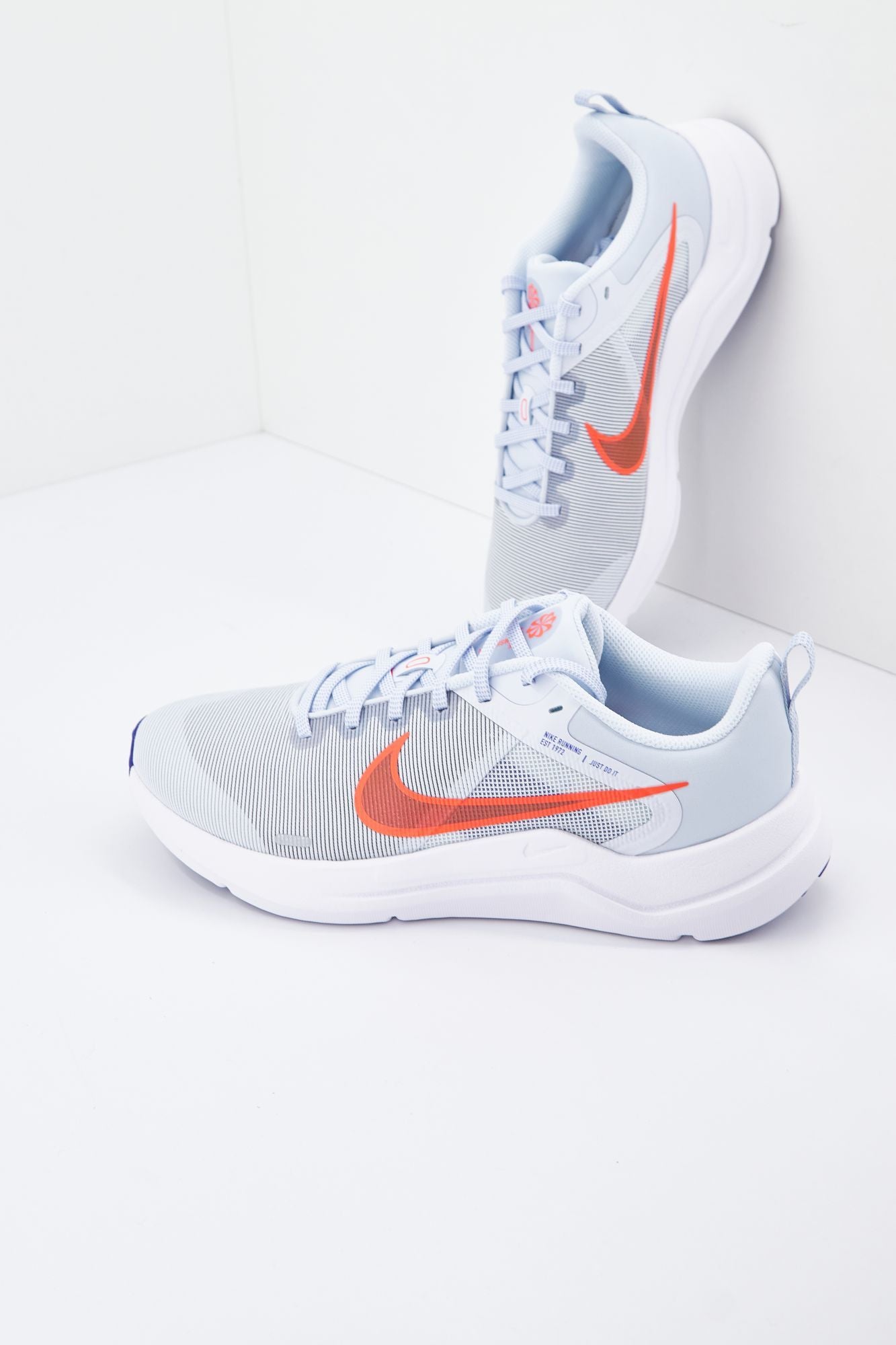 NIKE DOWNSHIFTER 12 C/O en color AZUL (4)