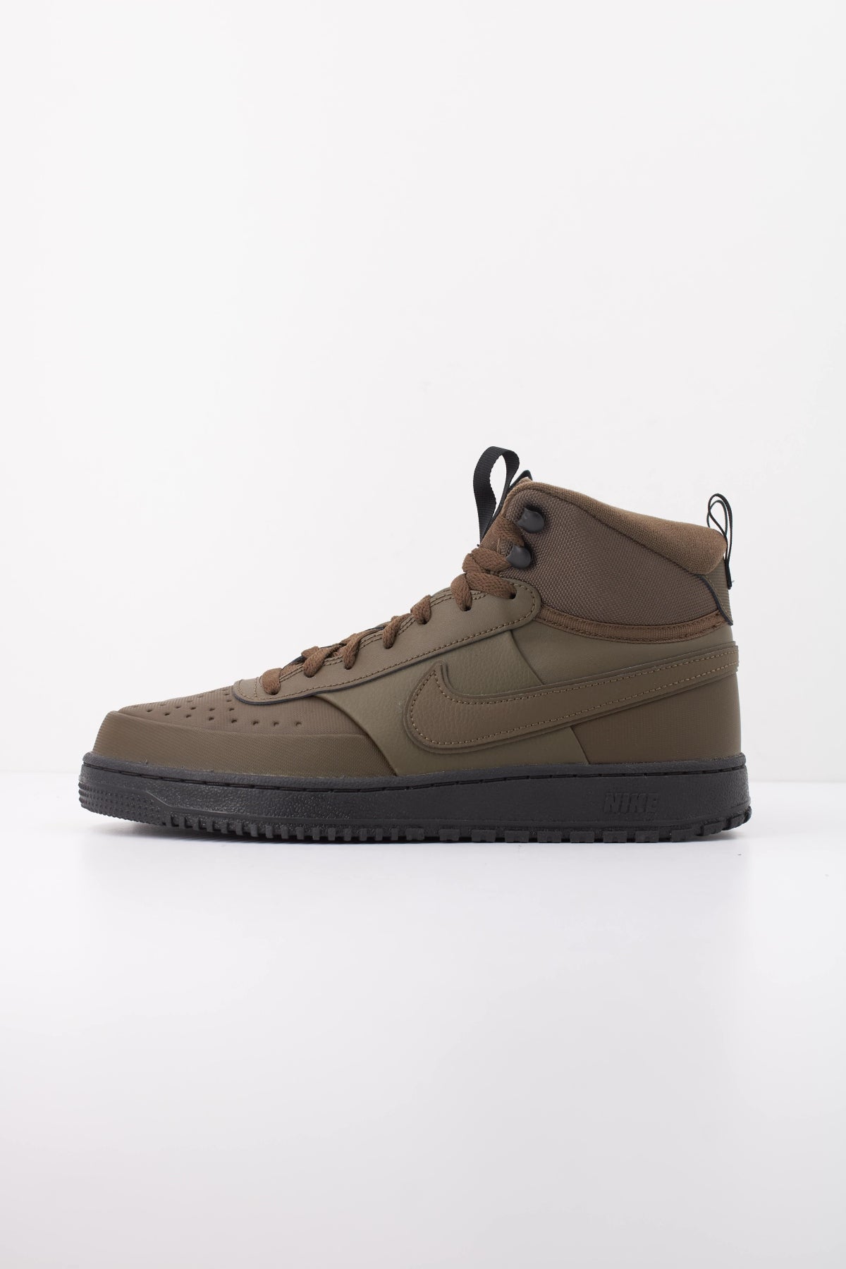 NIKE COURT VISION MID WINTER DR7882-200 en color MARRON (1)