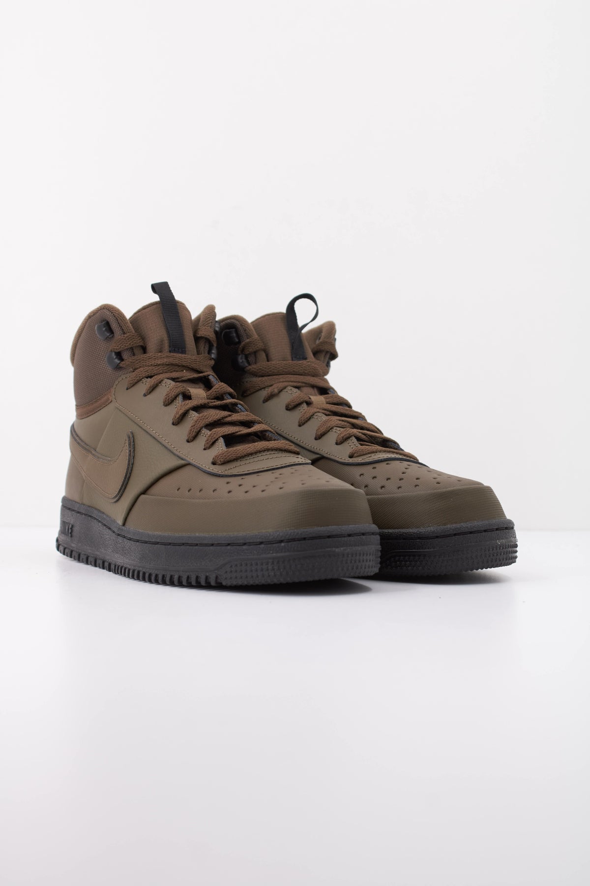 NIKE NIKE COURT VISION MID WINTER en color MARRON (2)