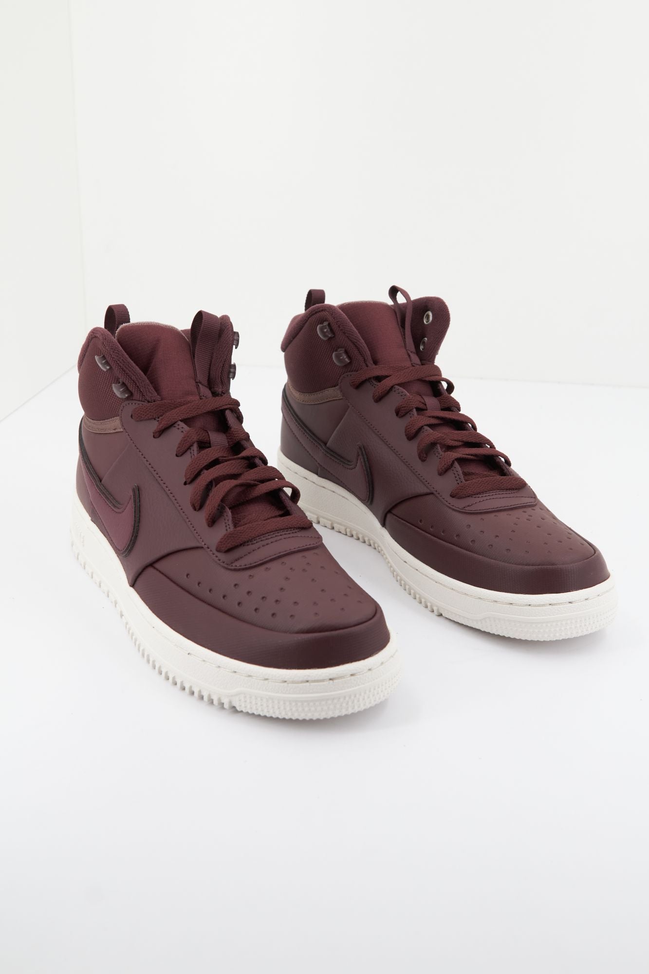 NIKE NIKE COURT VISION MID WINTER en color BURDEOS (3)