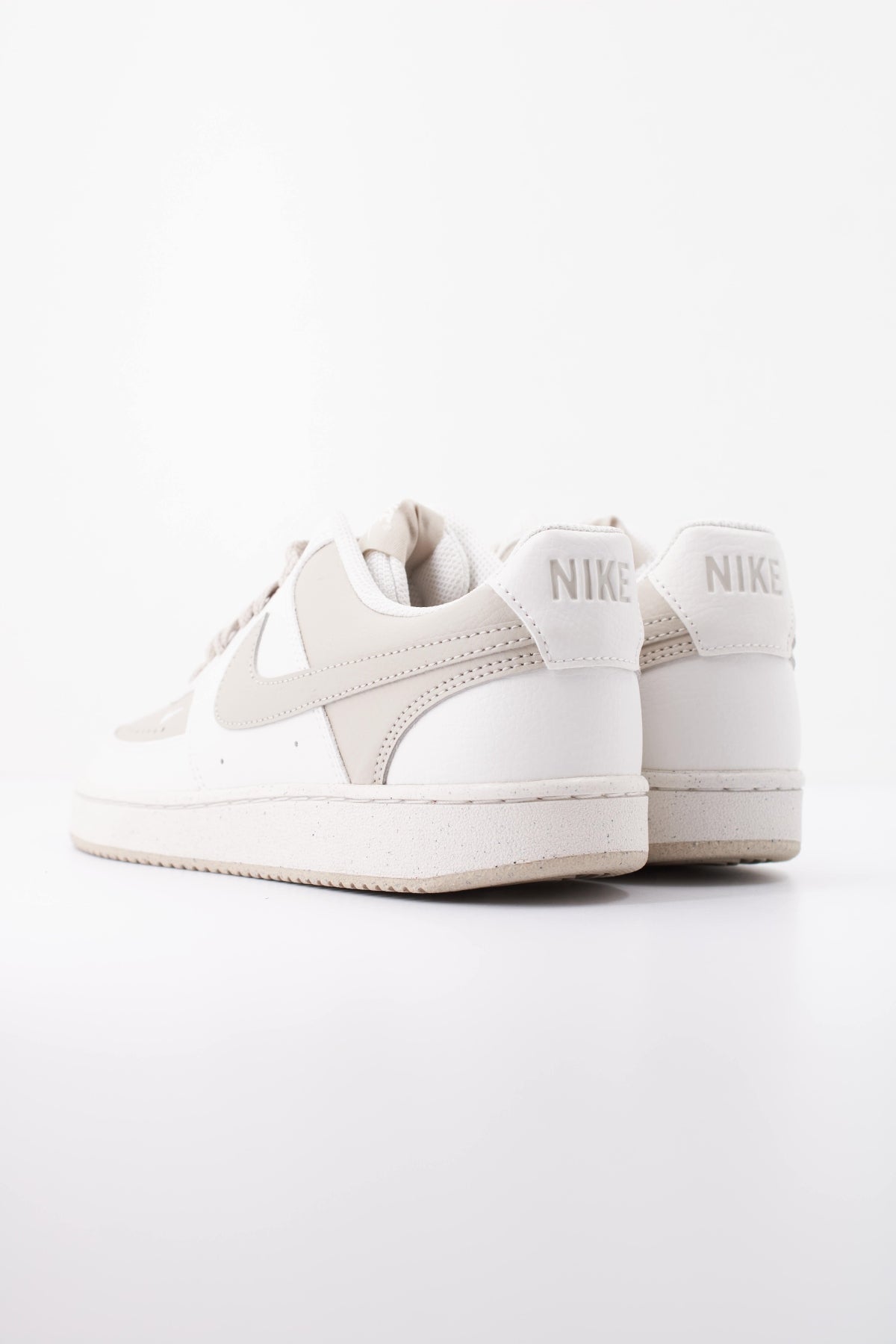NIKE W NIKE COURT VISION LO NN en color BLANCO (4)