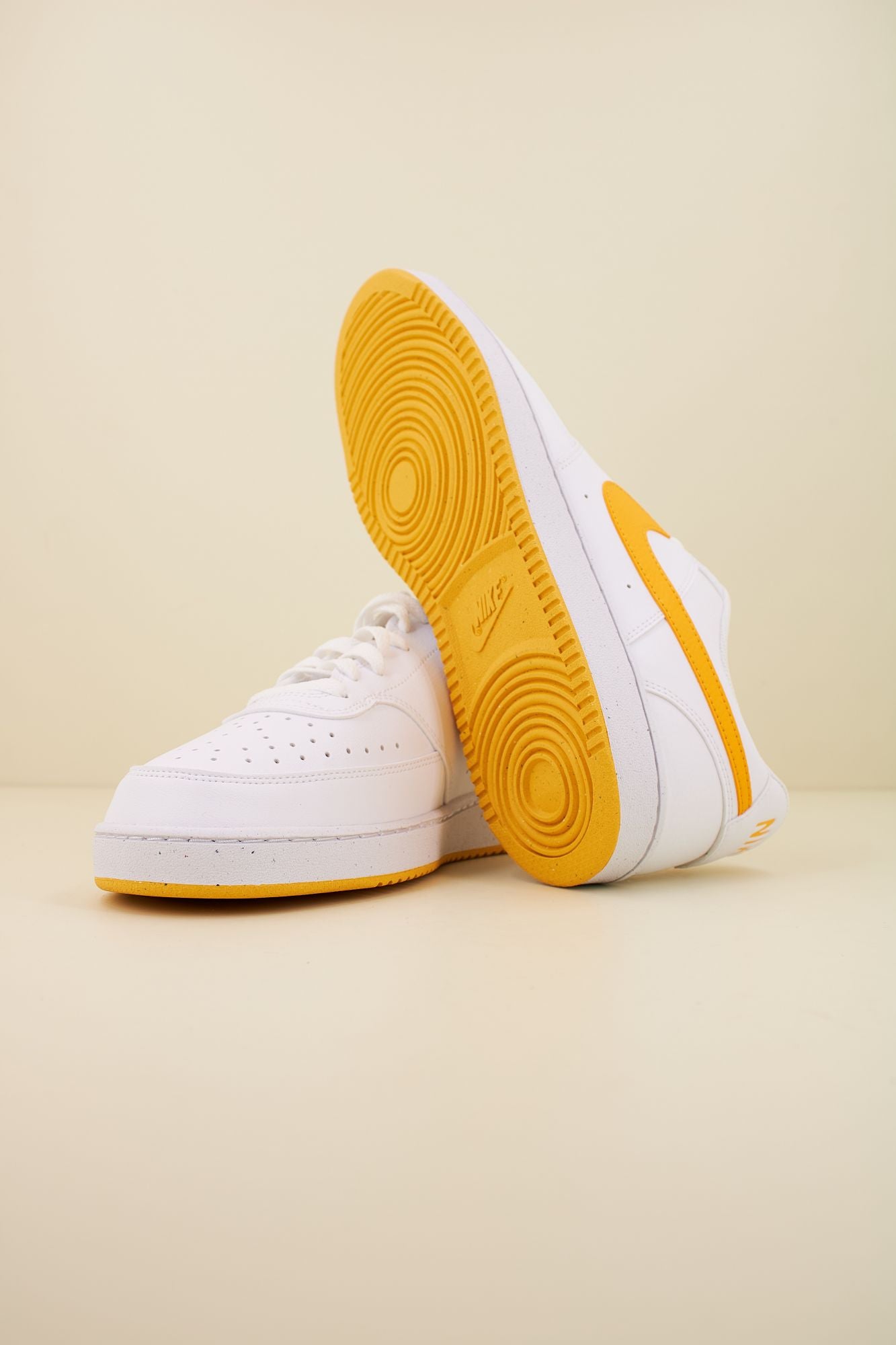 NIKE COURT VISION LOW NEXT NATURE en color BEIS (4)