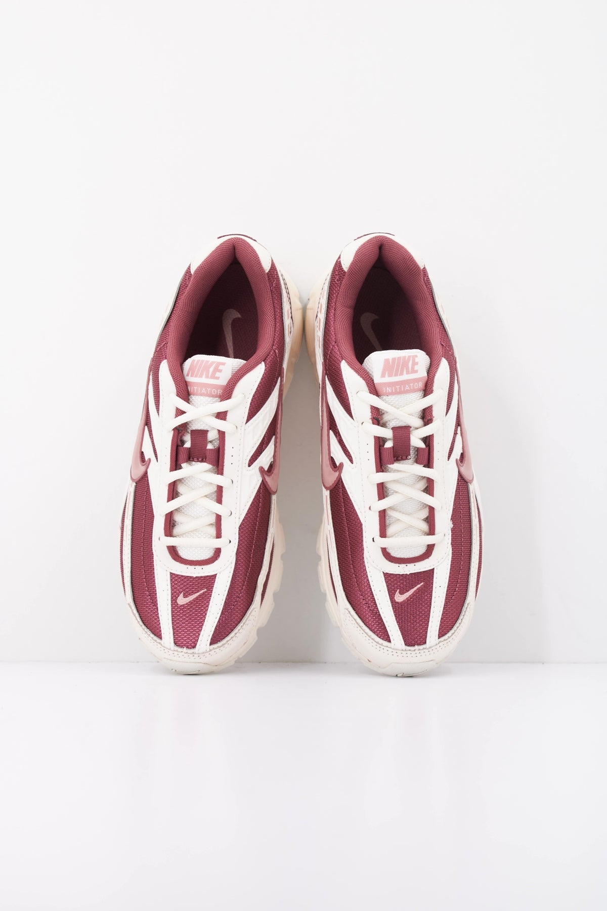NIKE INITIATOR 394053-110 en color ROJO (3)