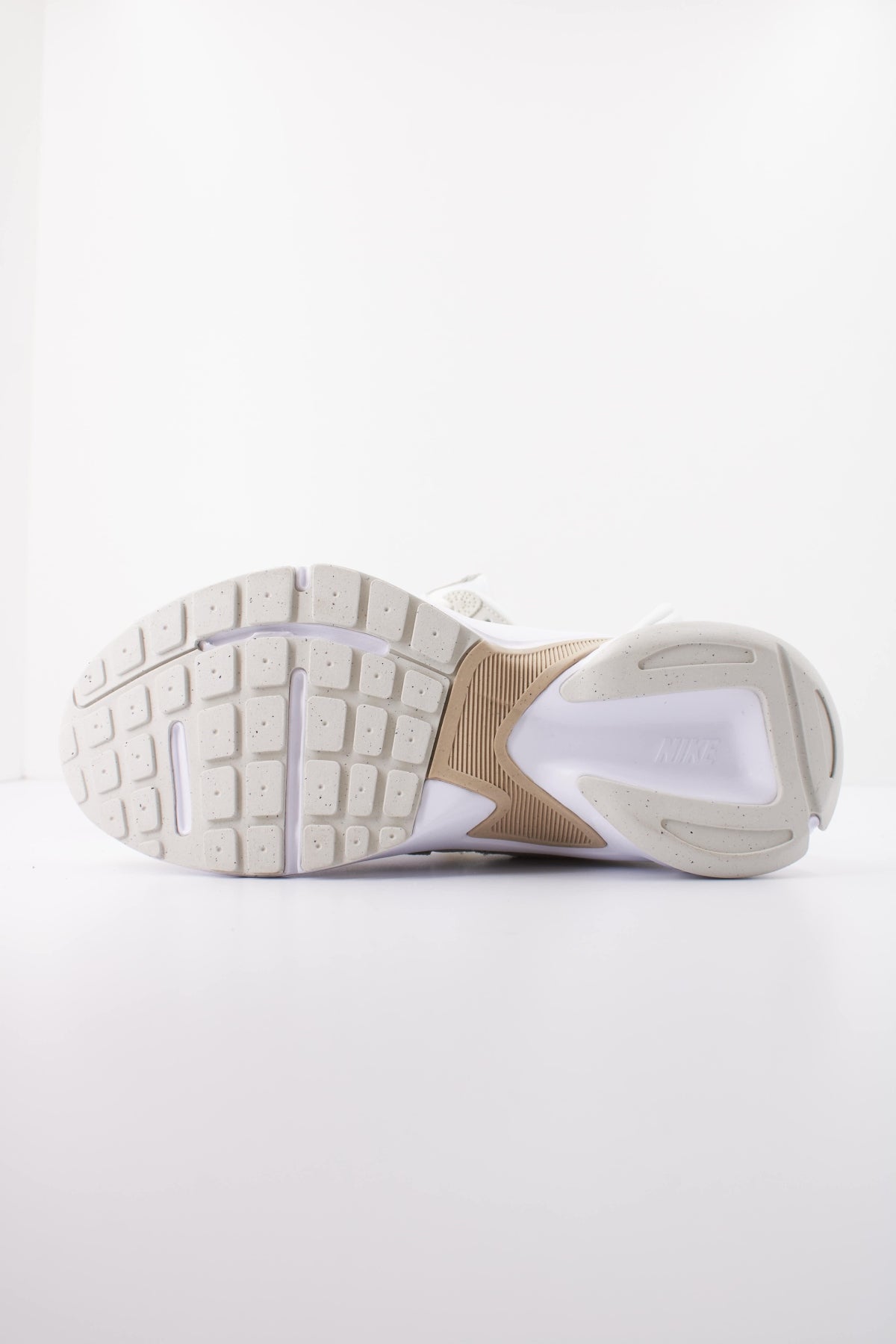 NIKE W NIKE AL8 en color BEIS (5)