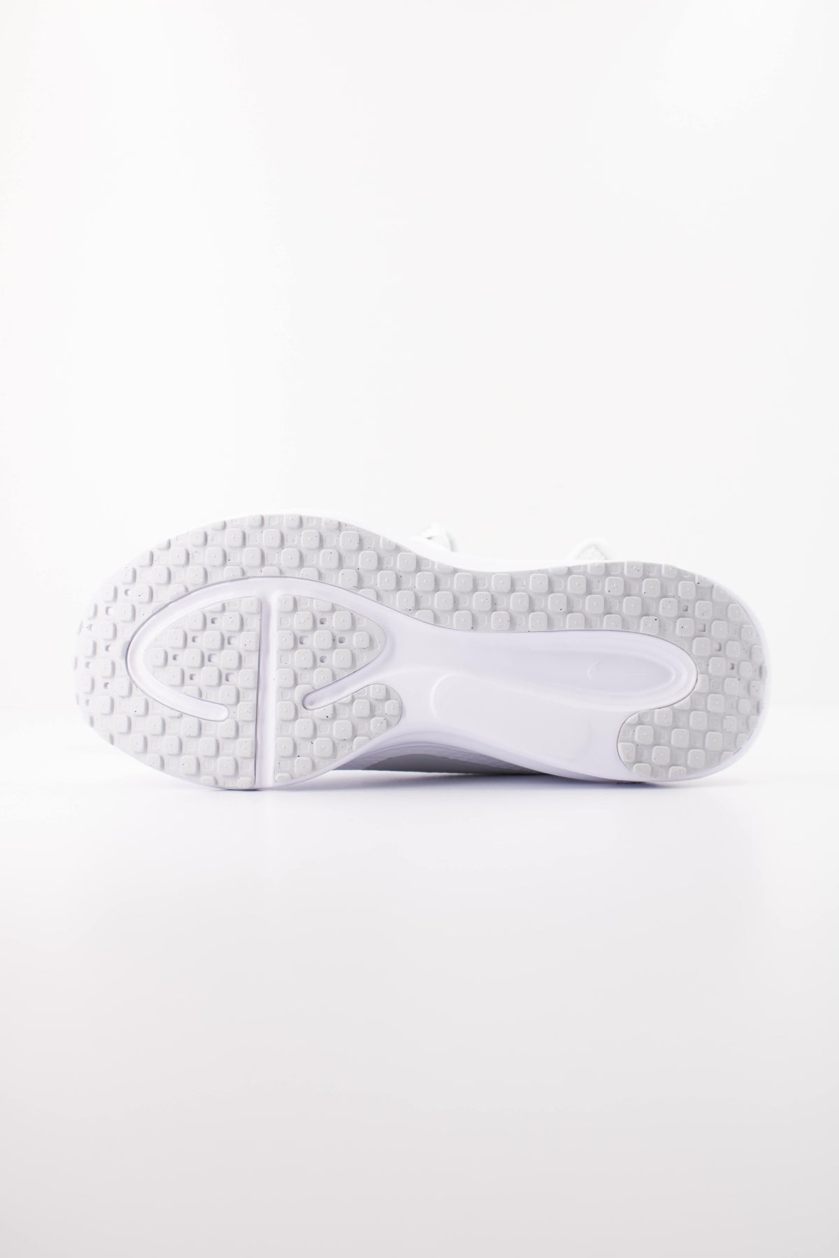 NIKE W NIKE REVOLUTION 8 en color BLANCO (5)