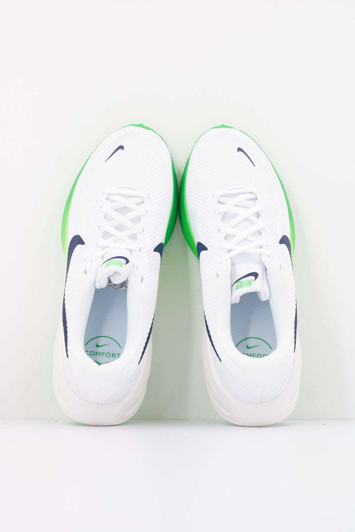 NIKE NIKE REVOLUTION 8 en color BLANCO (3)