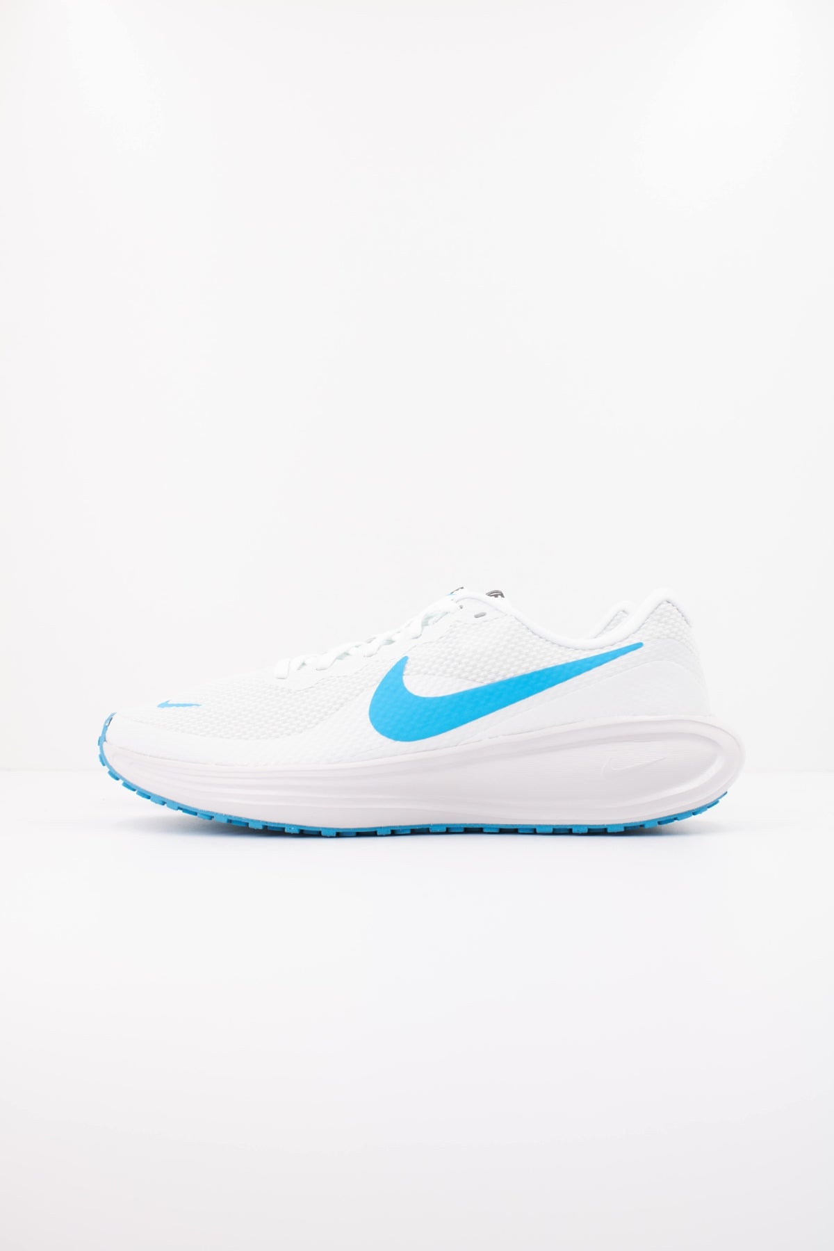 NIKE NIKE REVOLUTION 8 en color AZUL (1)