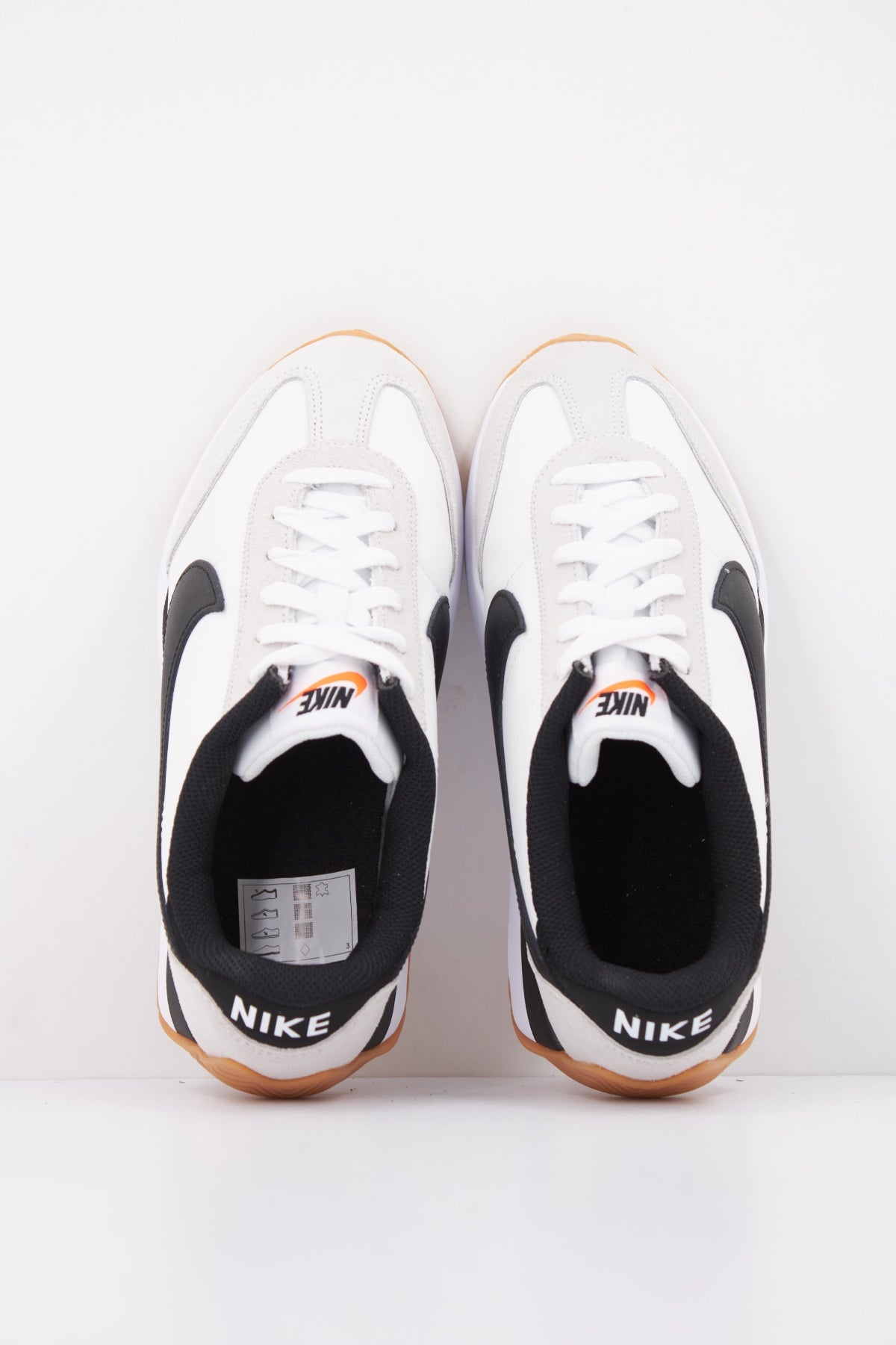 NIKE W NIKE PACIFIC en color BEIS (3)