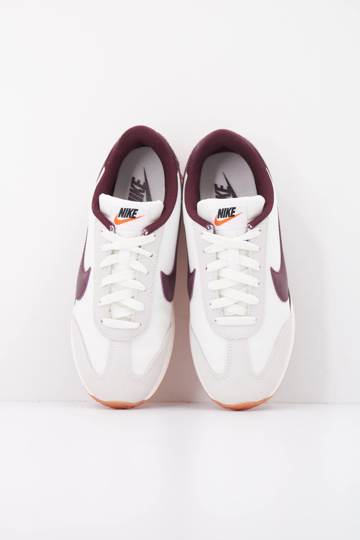 NIKE W NIKE PACIFIC en color BEIS (3)