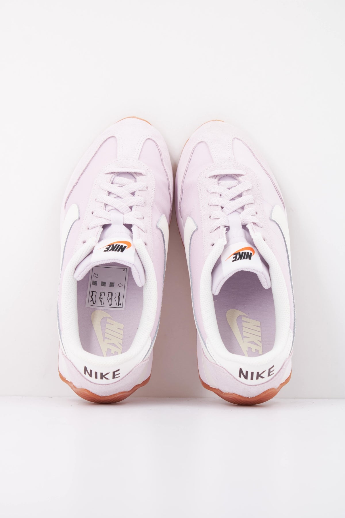 NIKE PACIFIC HM4771 en color VIOLETA (3)