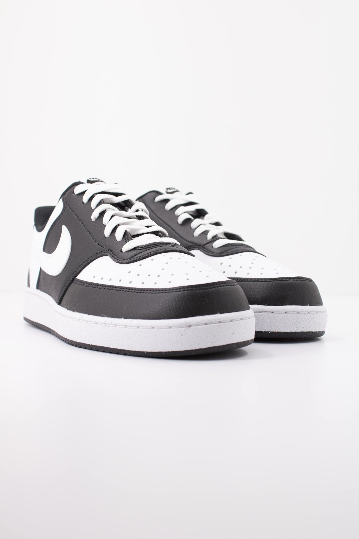 NIKE COURT VISION LOW HM9862 en color NEGRO (2)