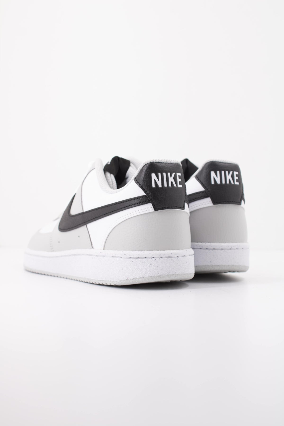 NIKE COURT VISION LOW HV0927 en color GRIS (4)