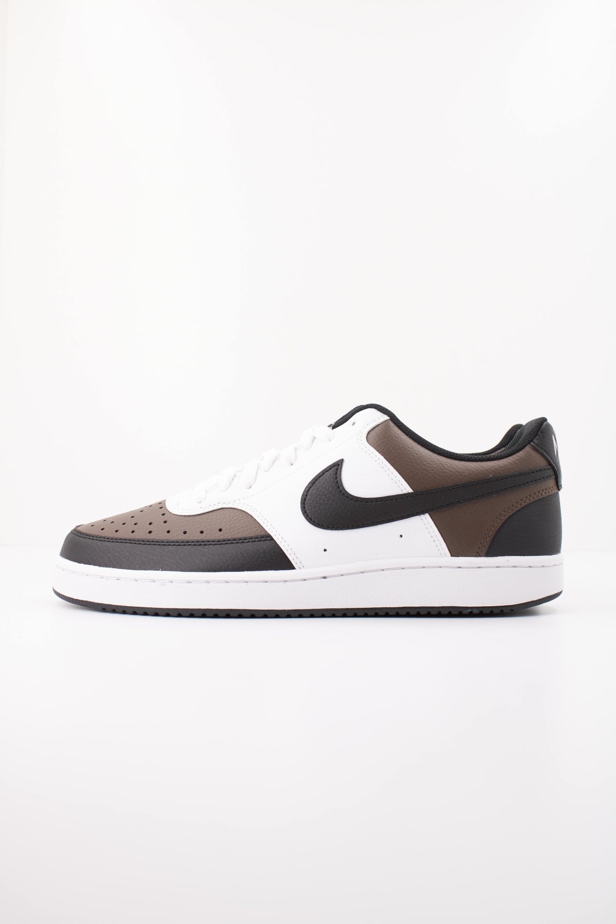 NIKE NIKE COURT VISION LO en color MARRON (1)