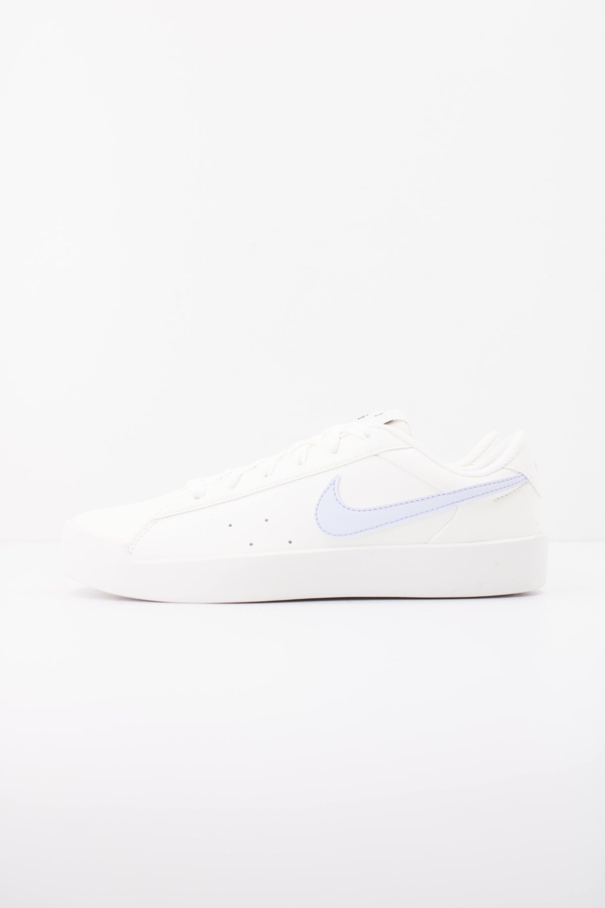 NIKE W NIKE COURT HERITAGE SL en color BLANCO (1)