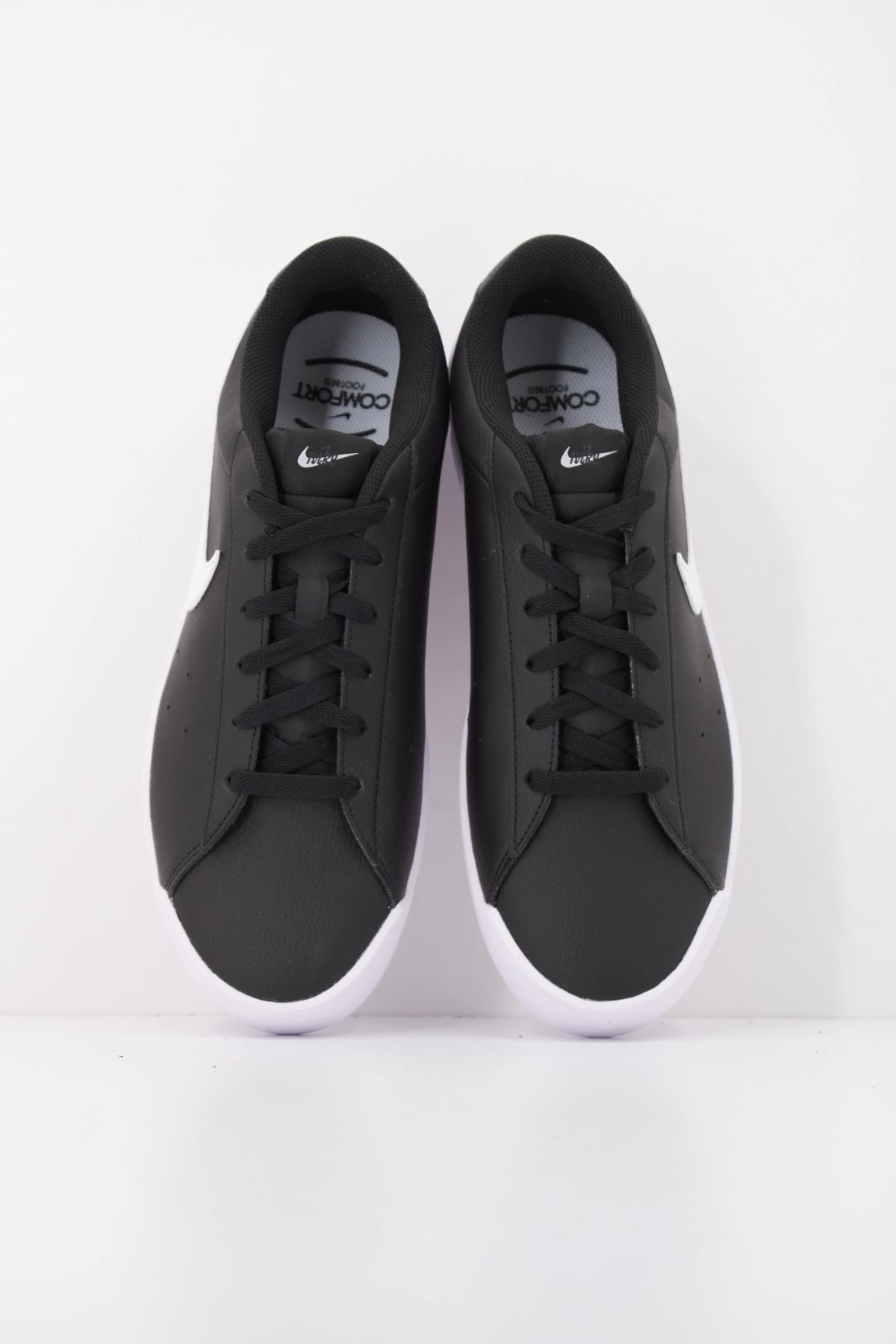 NIKE COURT HERITAGE SL IQ9750-004 en color NEGRO (3)