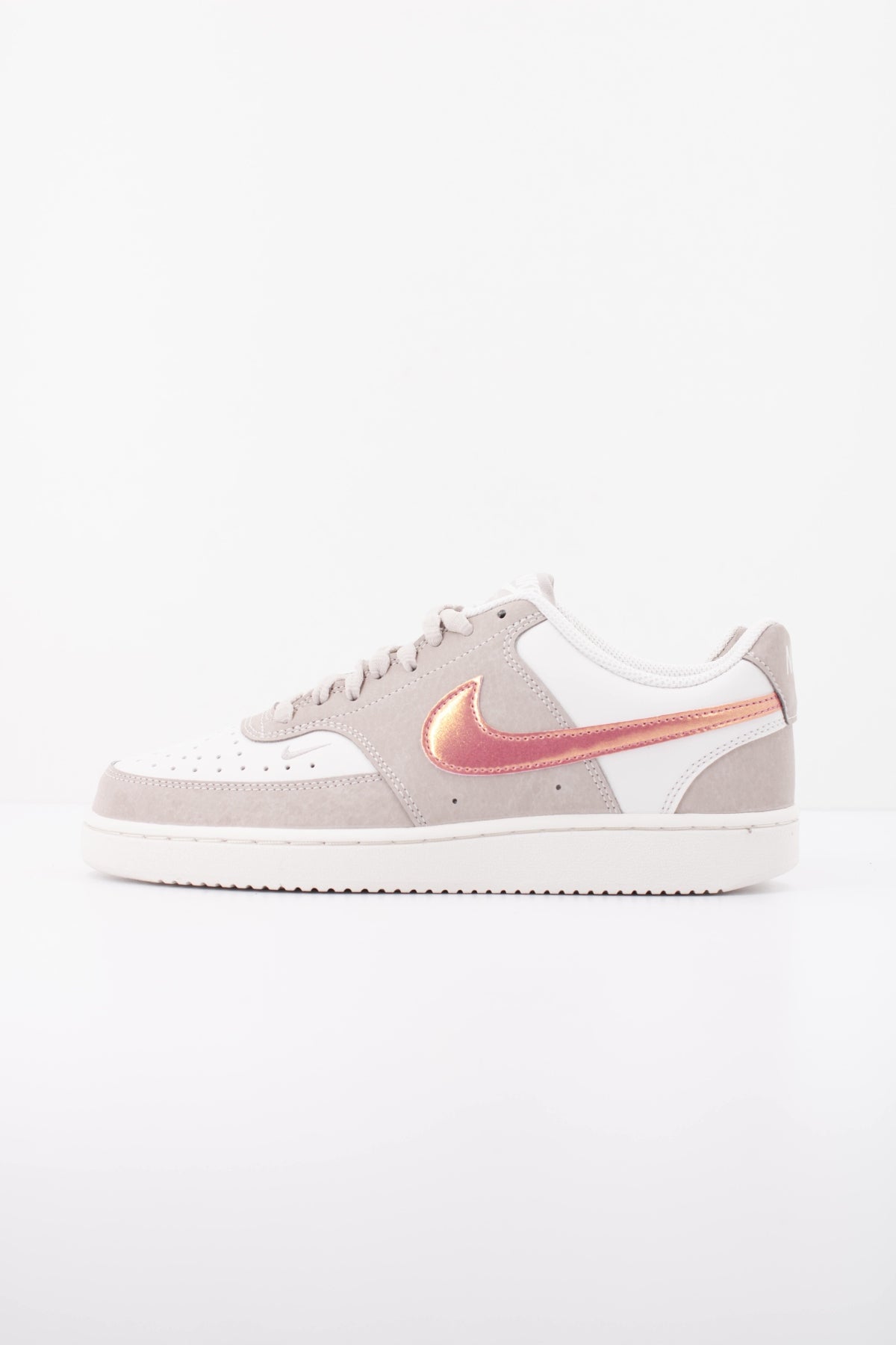 NIKE COURT VISION LOW LX IU7630-200 en color BEIS (1)