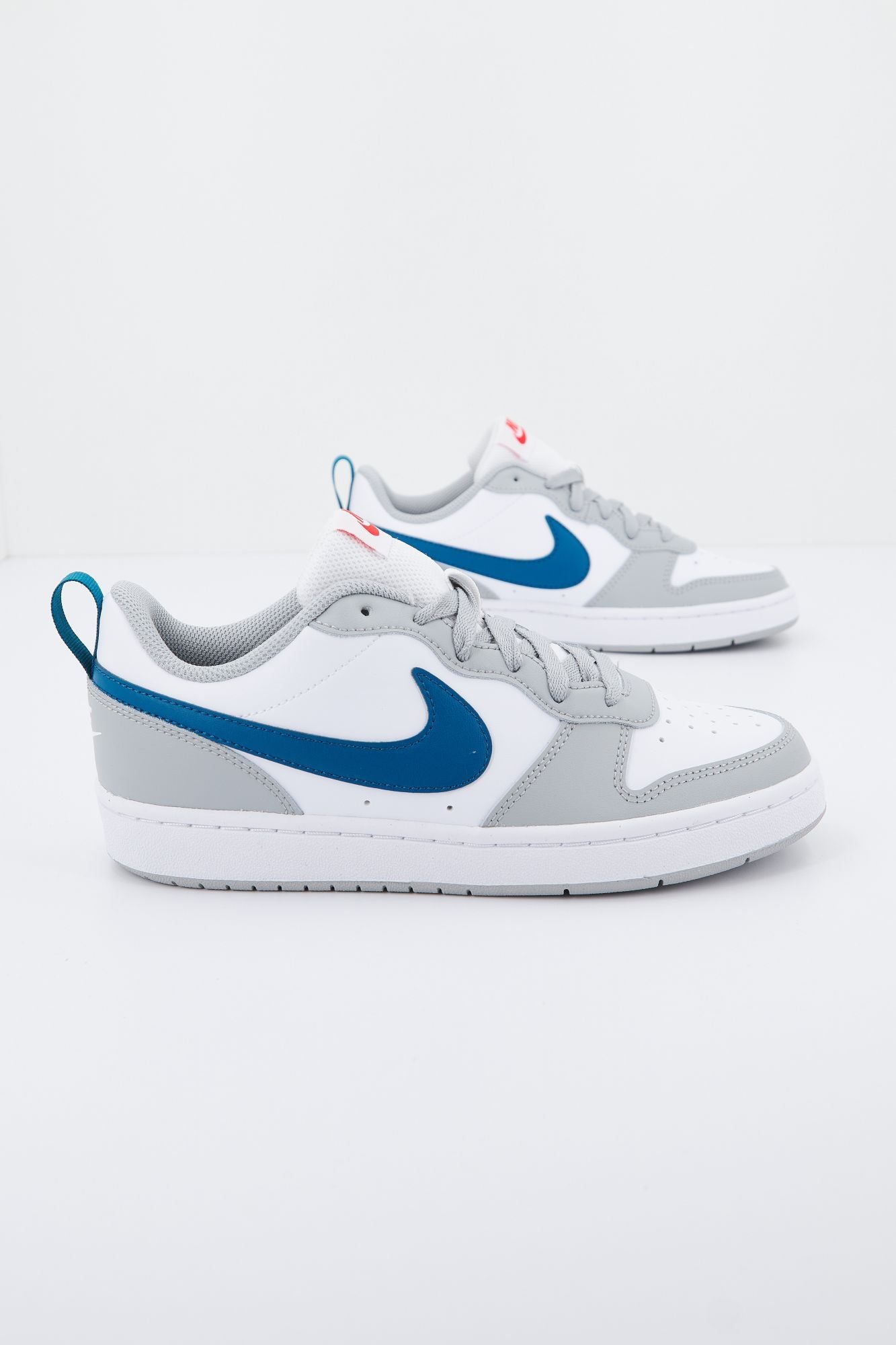 NIKE COURT BOROUGH LOW 2 en color BLANCO (2)