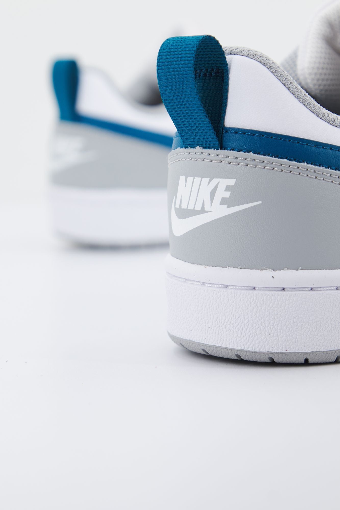 NIKE COURT BOROUGH LOW 2 en color BLANCO (4)