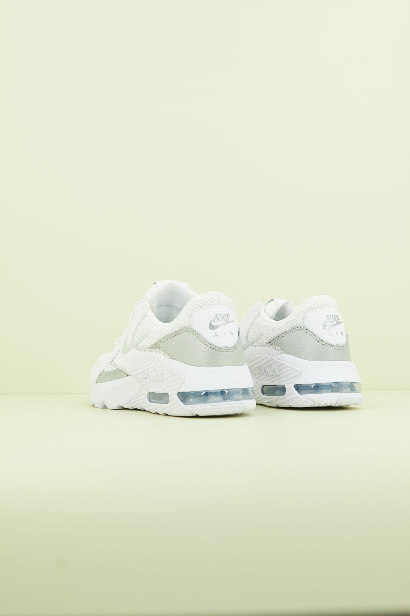 NIKE AIR MAX EXCEE en color BLANCO (3)