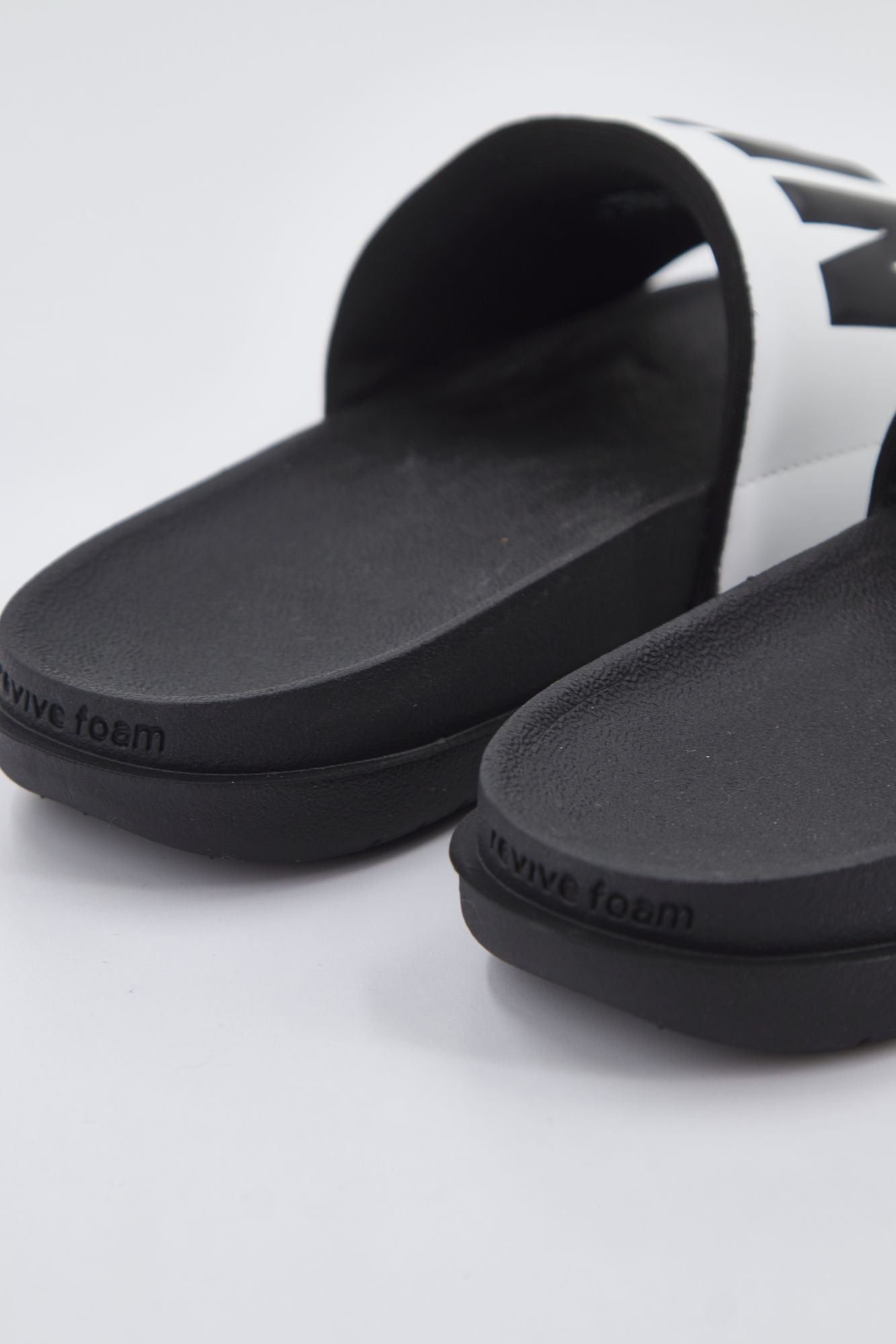 NIKE OFFCOURT WOMEN'S en color BLANCO (5)