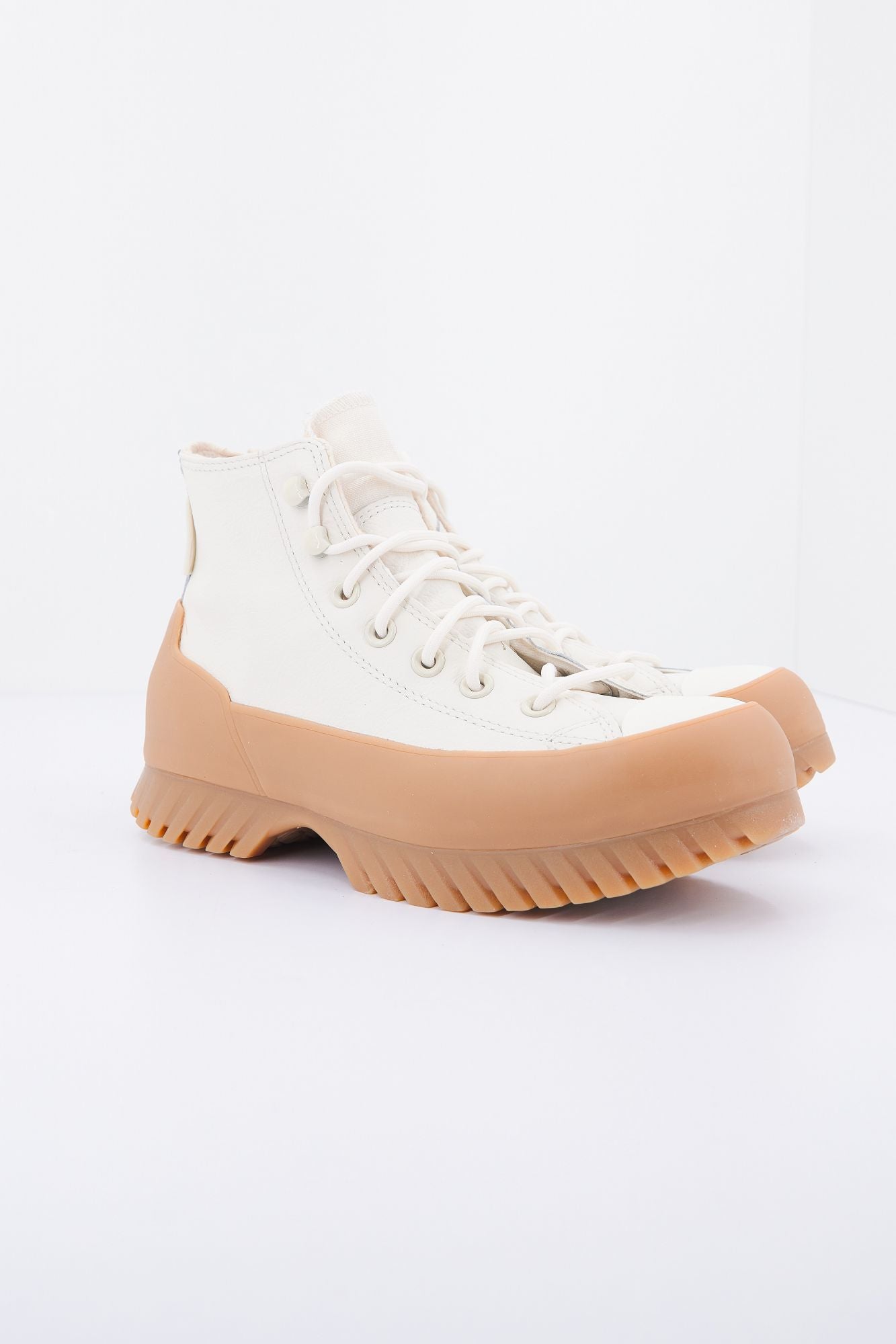 CONVERSE CHUCK TAYLOR ALL STAR LUGGED 2.0 COUNTER CLIMATE en color BEIS (1)