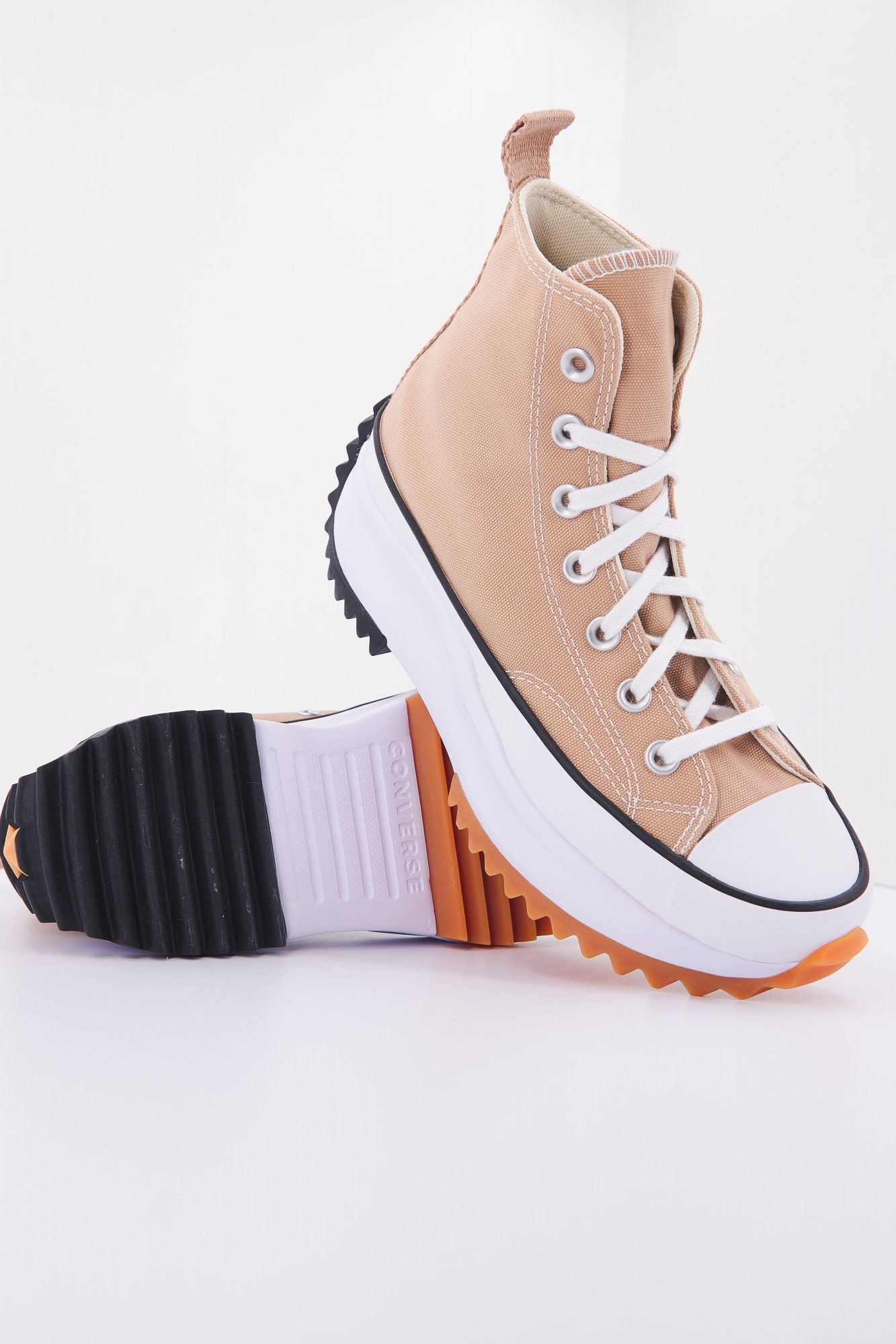 CONVERSE RUN STAR HIKE RECYCLED POLY en color MARRON CLARO (4)