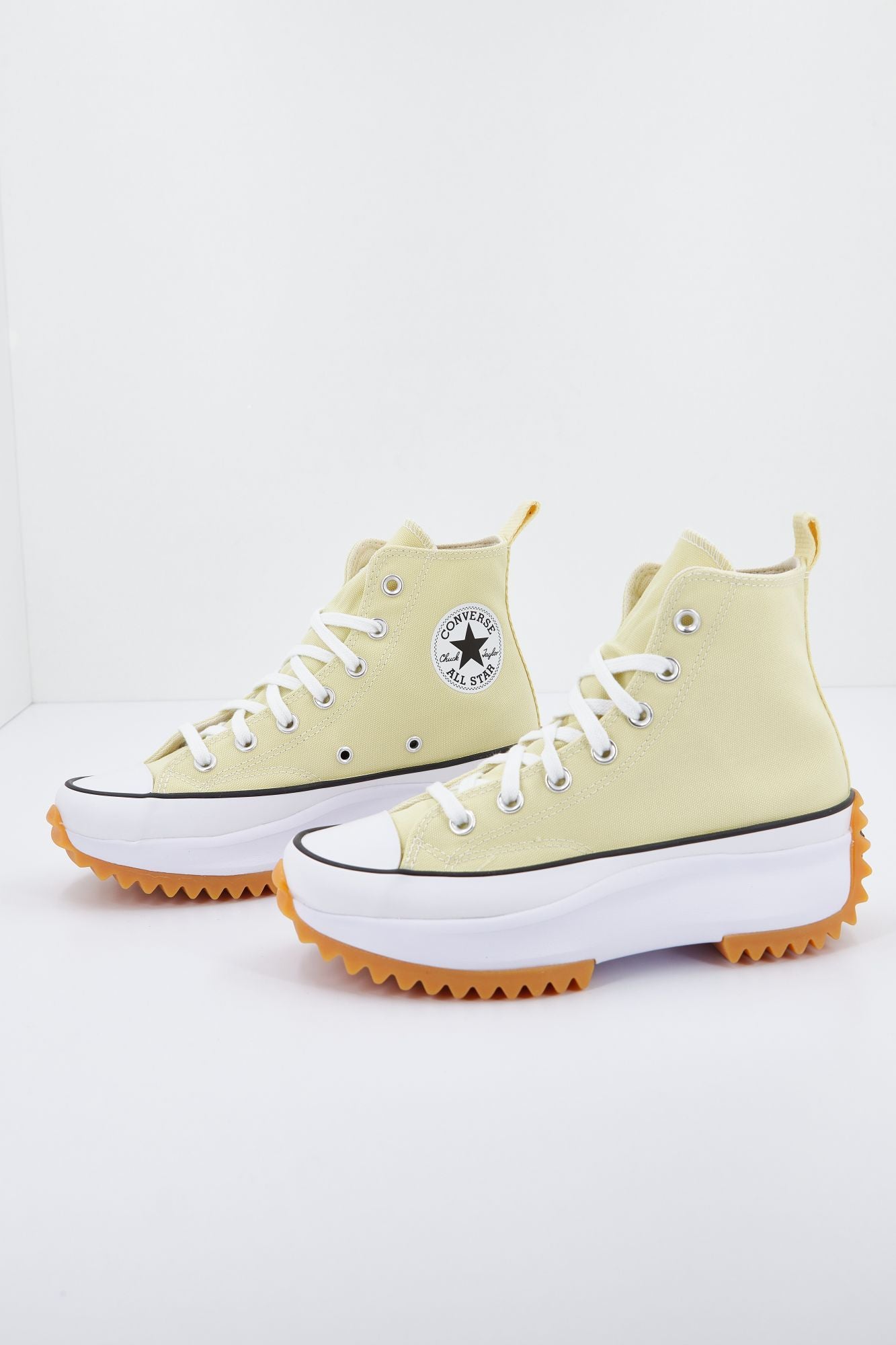 CONVERSE RUN STAR HIKE en color AMARILLO (1)