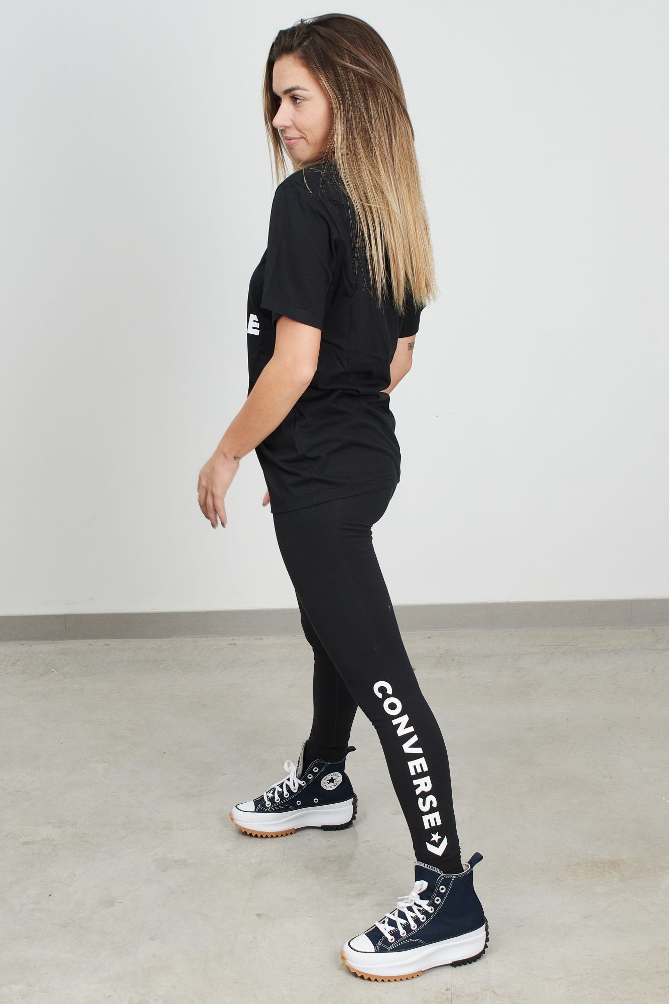 CONVERSE LEGGINGS EVERYDAY LOGOLogo en color NEGRO (3)