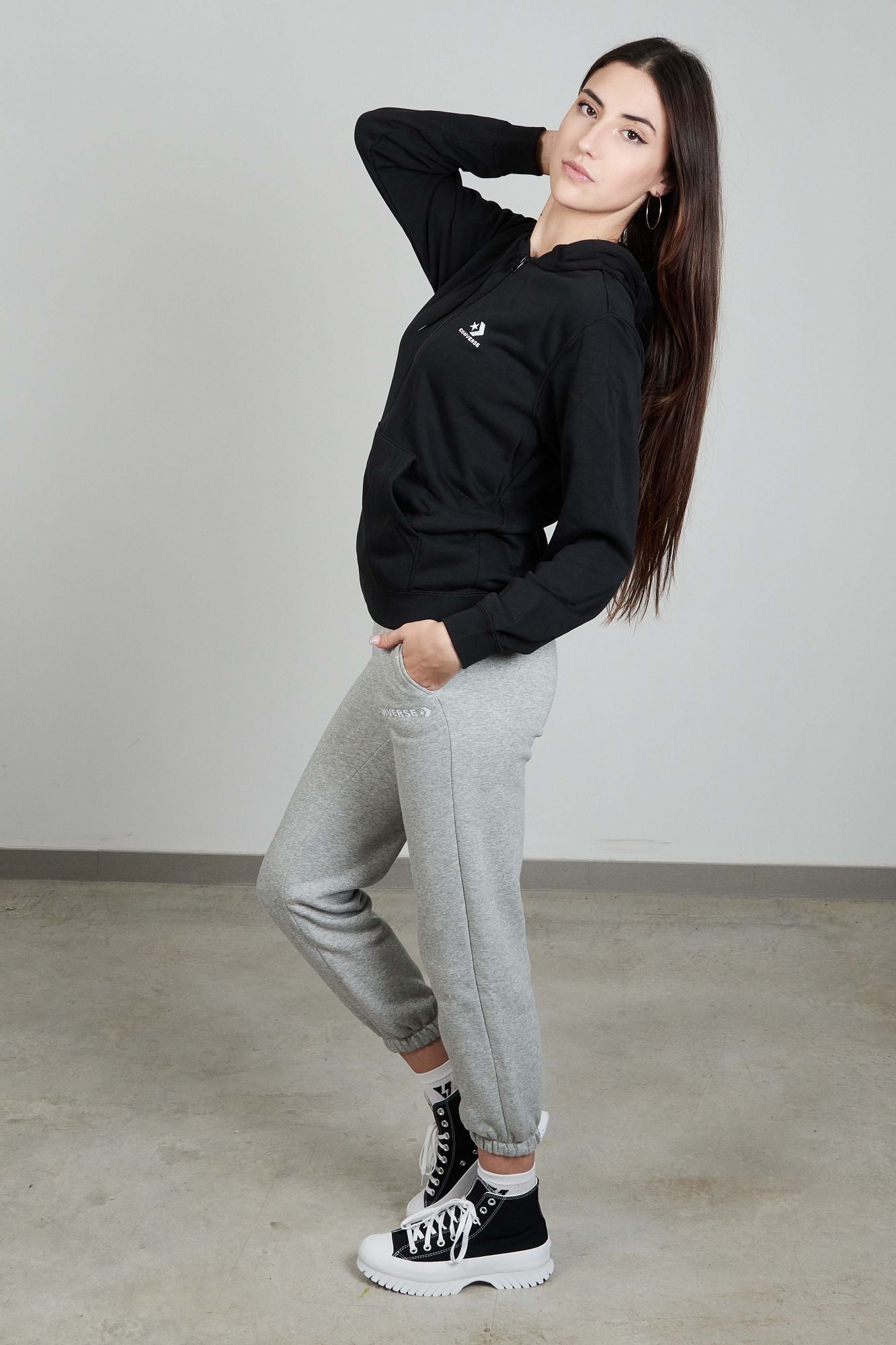 CONVERSE CLASSIC HOODIE en color NEGRO (4)