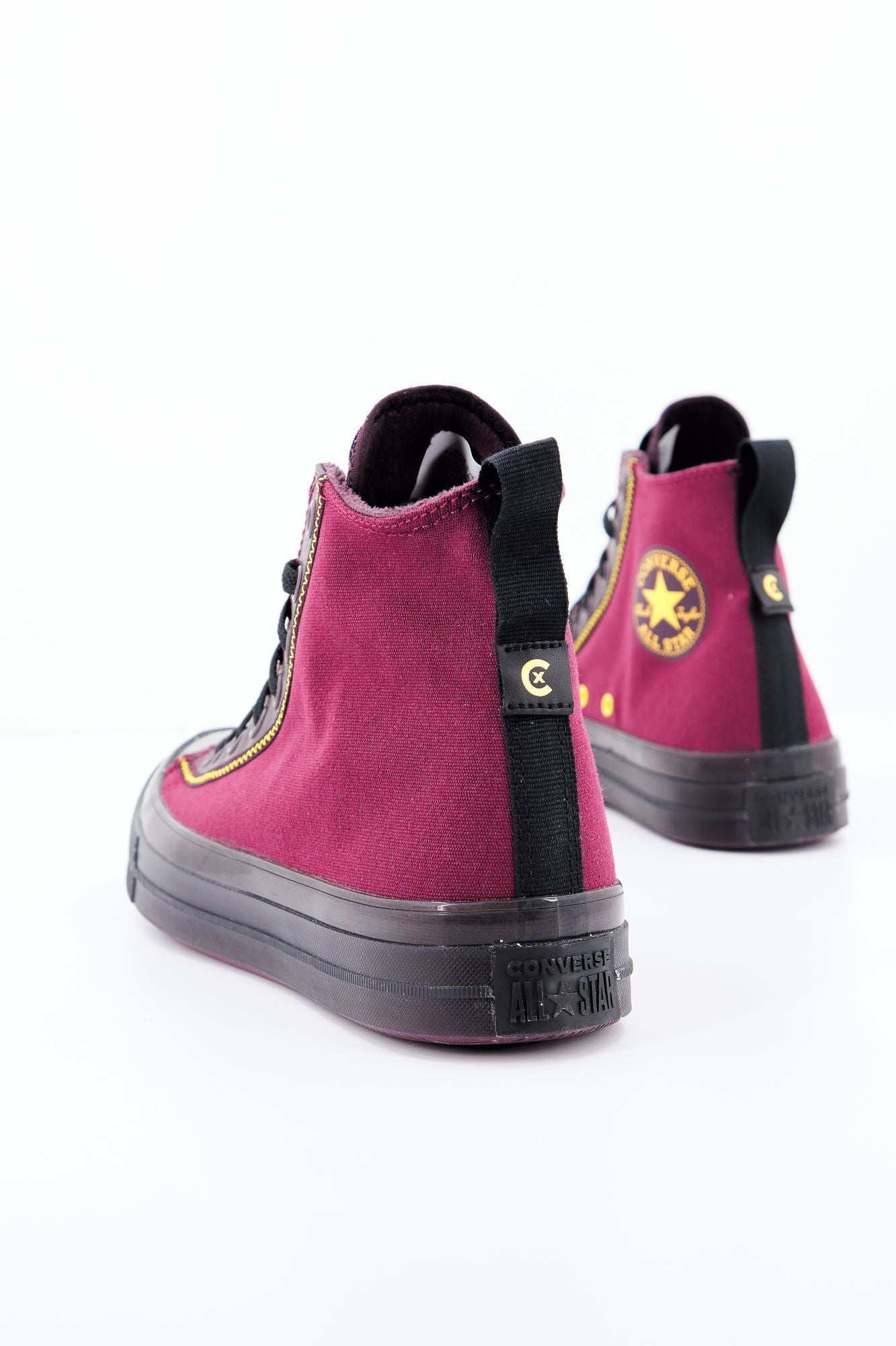 CONVERSE CHUCK TAYLOR ALL STAR CX EXPLORE HI en color ROJO (2)