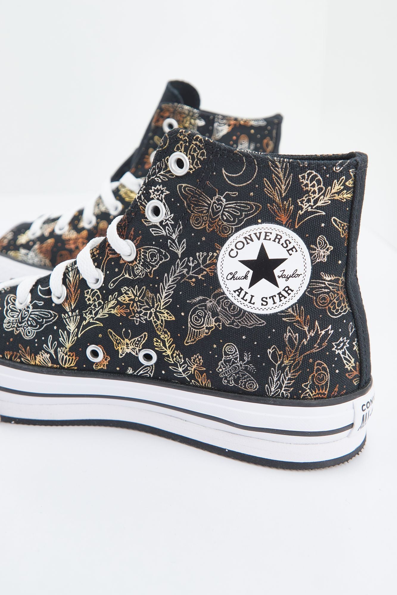 CONVERSE CHUCK TAYLOR ALL STAR LIFT HI en color NEGRO (3)