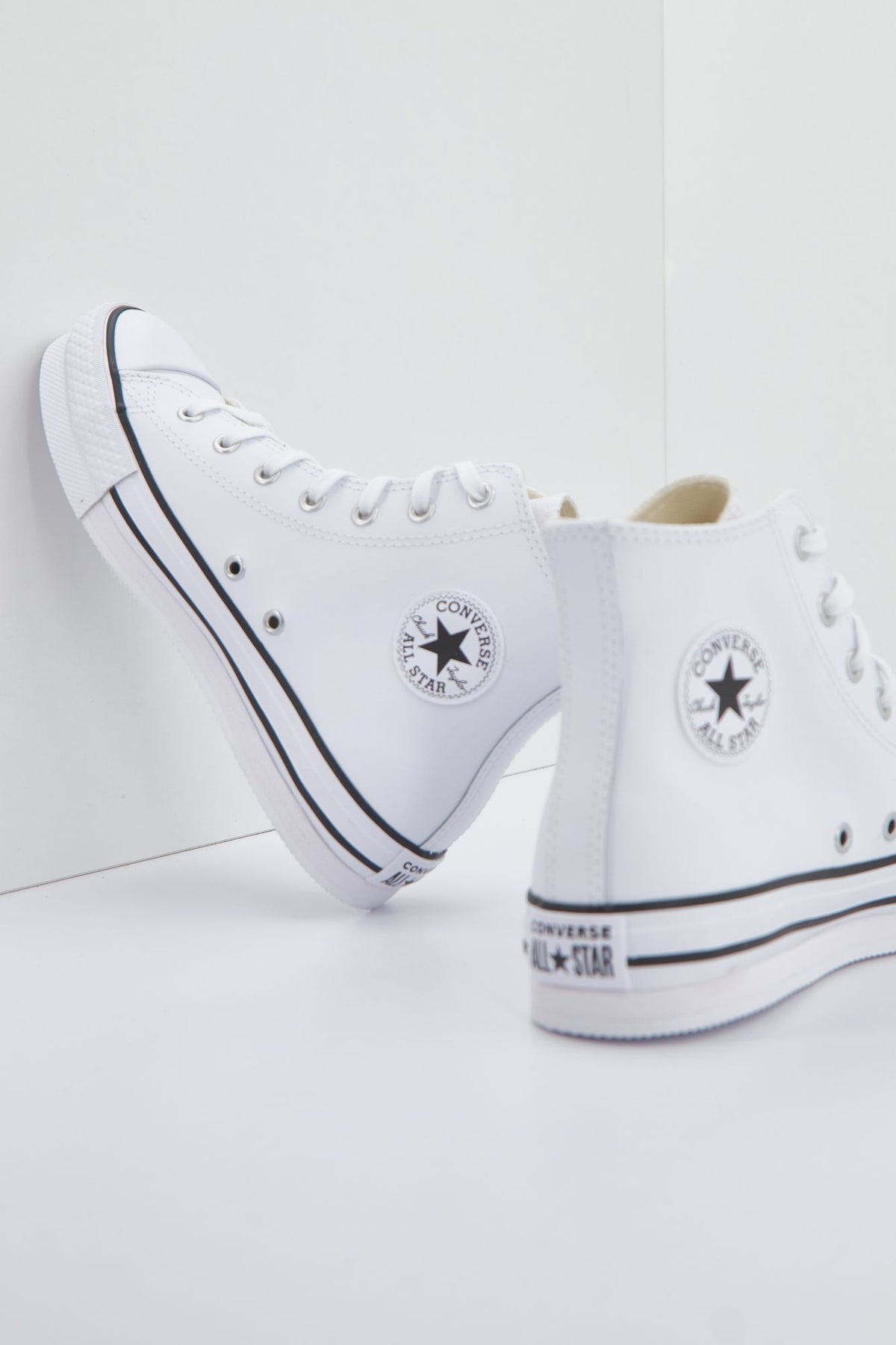 CONVERSE CHUCK TAYLOR ALL STAR EVA LIFT LEATHER A02486C en color BLANCO (4)